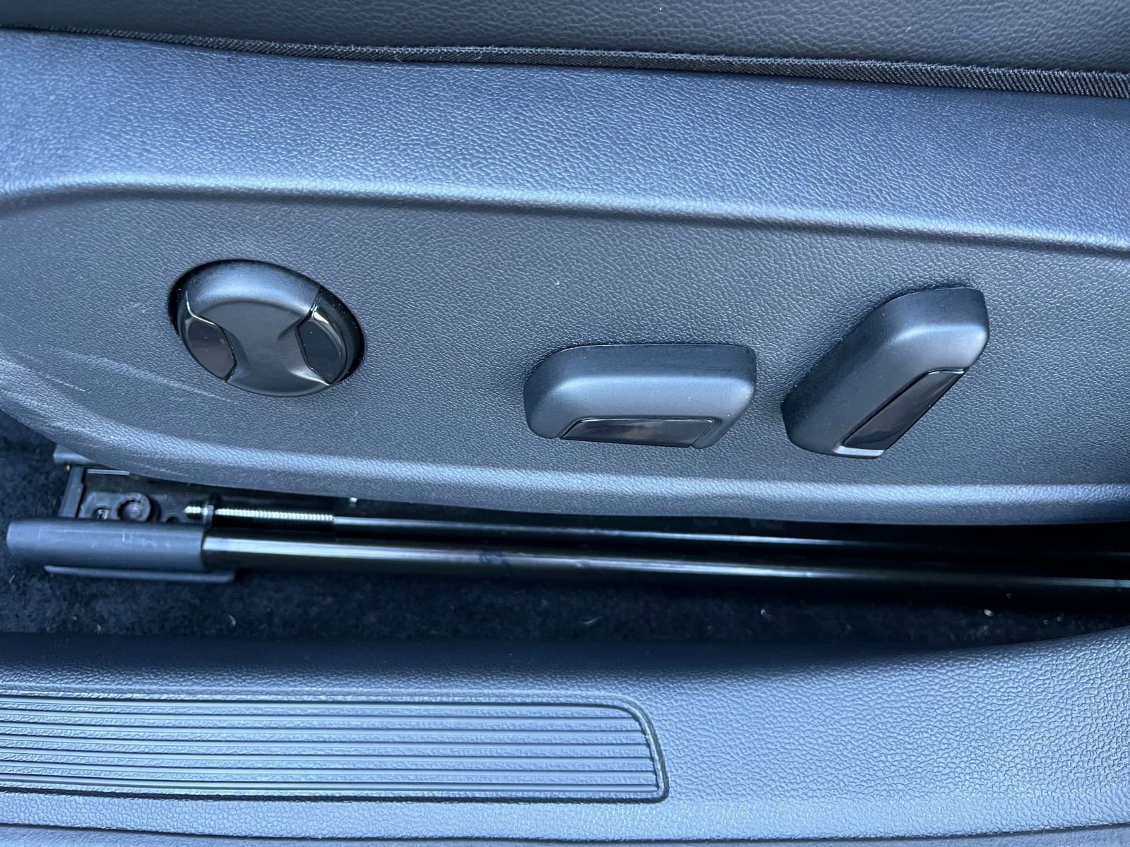 Thumbnail: 2025 Volkswagen Jetta - 23