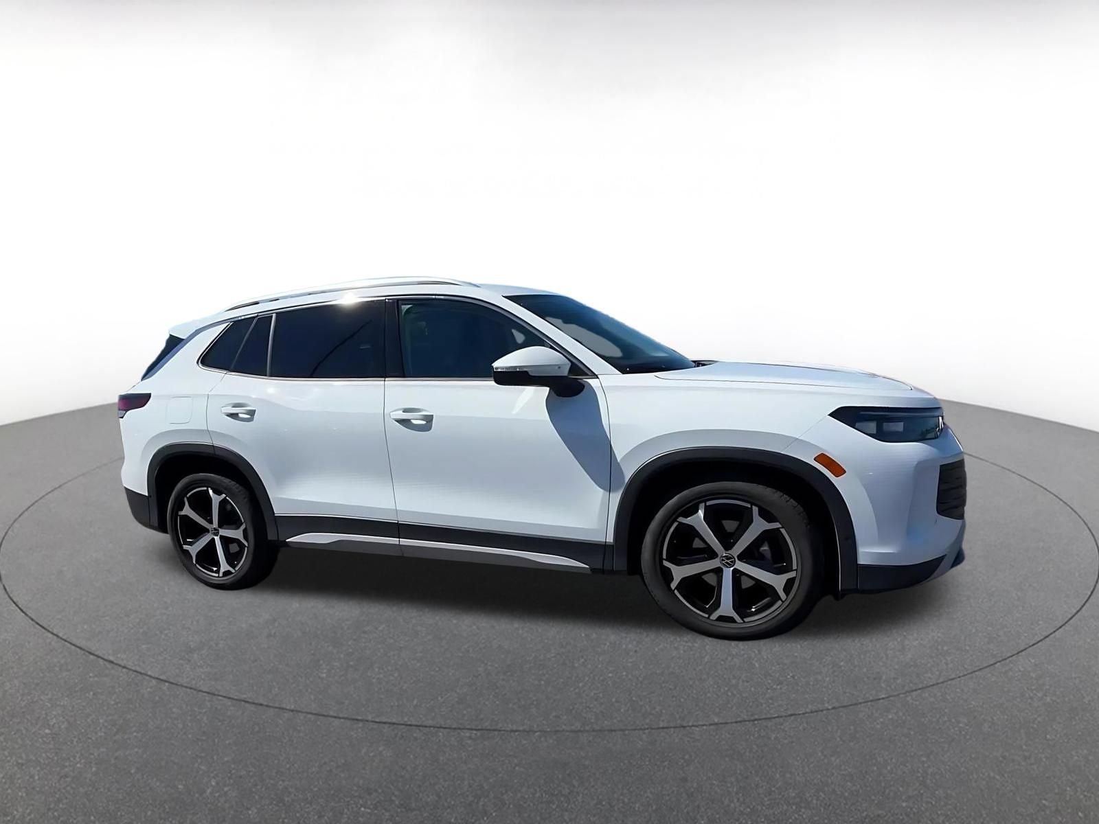 Thumbnail: 2026 Volkswagen Tiguan - 2