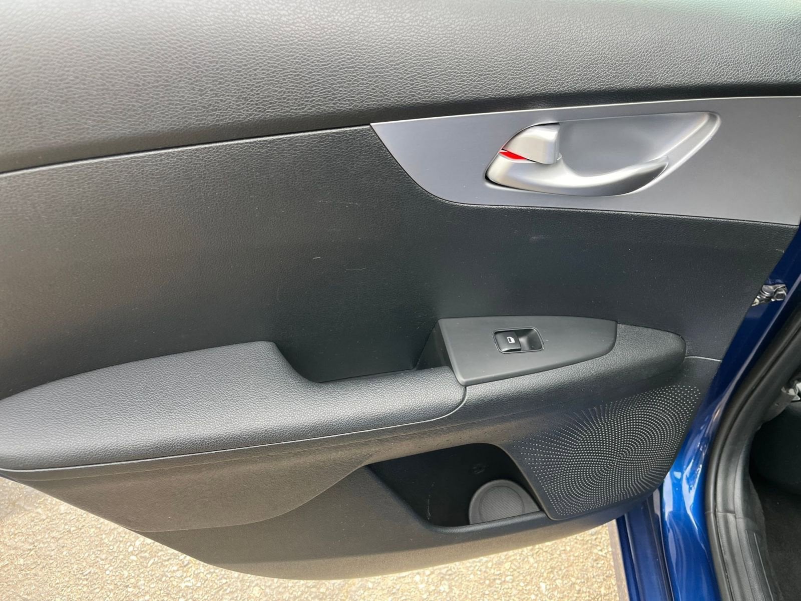 Thumbnail: 2022 Kia Forte - 20