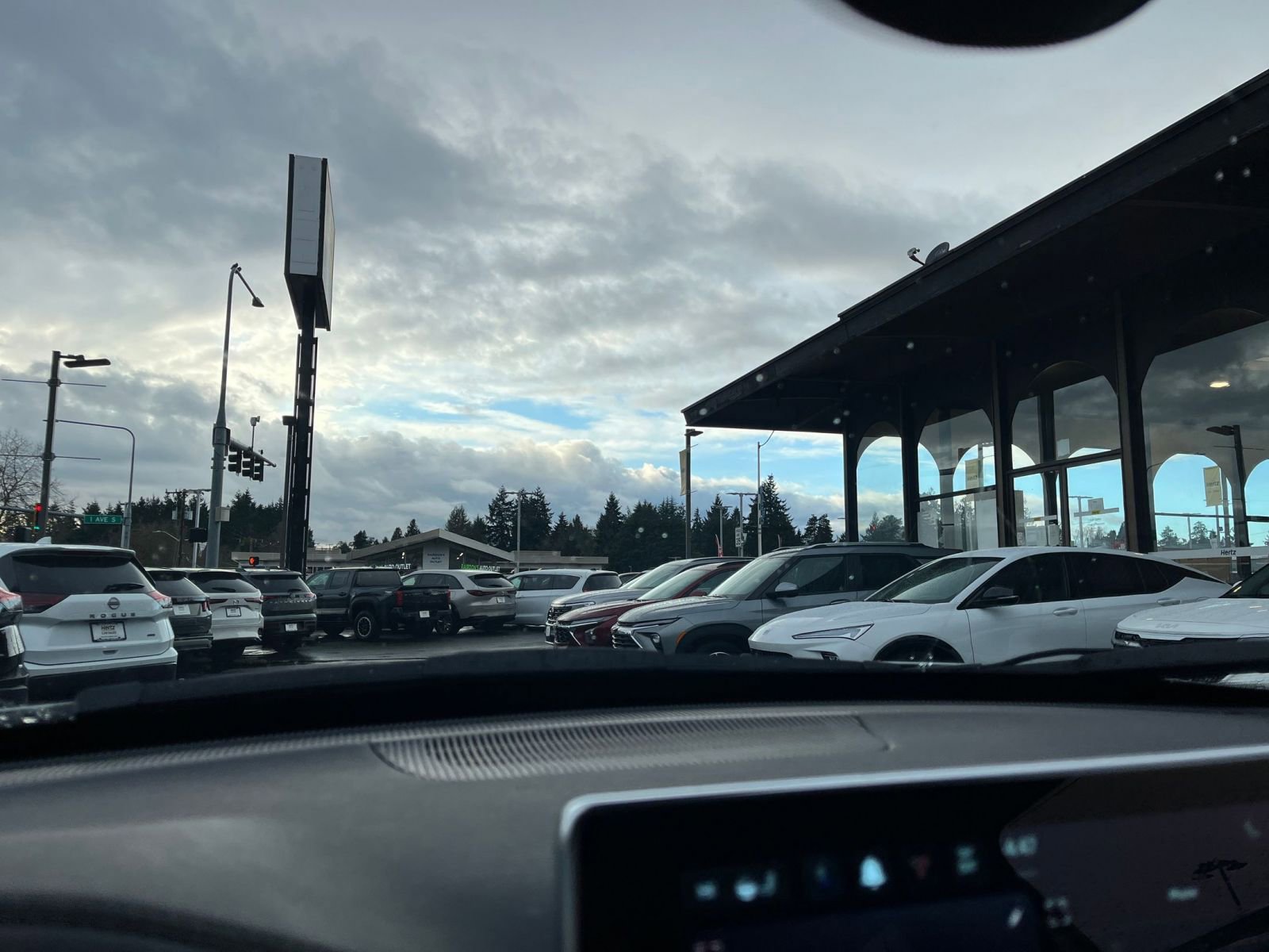 Thumbnail: 2025 Jeep Compass - 17