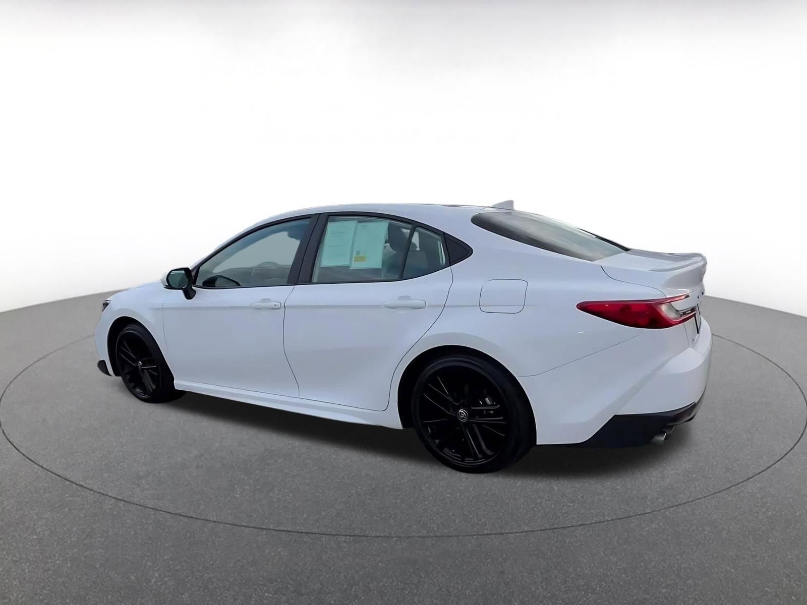 Thumbnail: 2025 Toyota Camry - 10