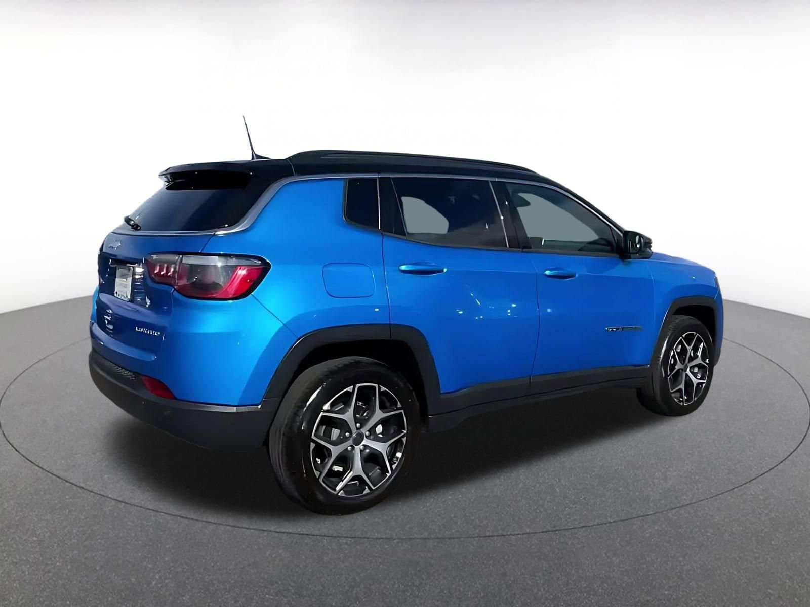 Thumbnail: 2025 Jeep Compass - 15