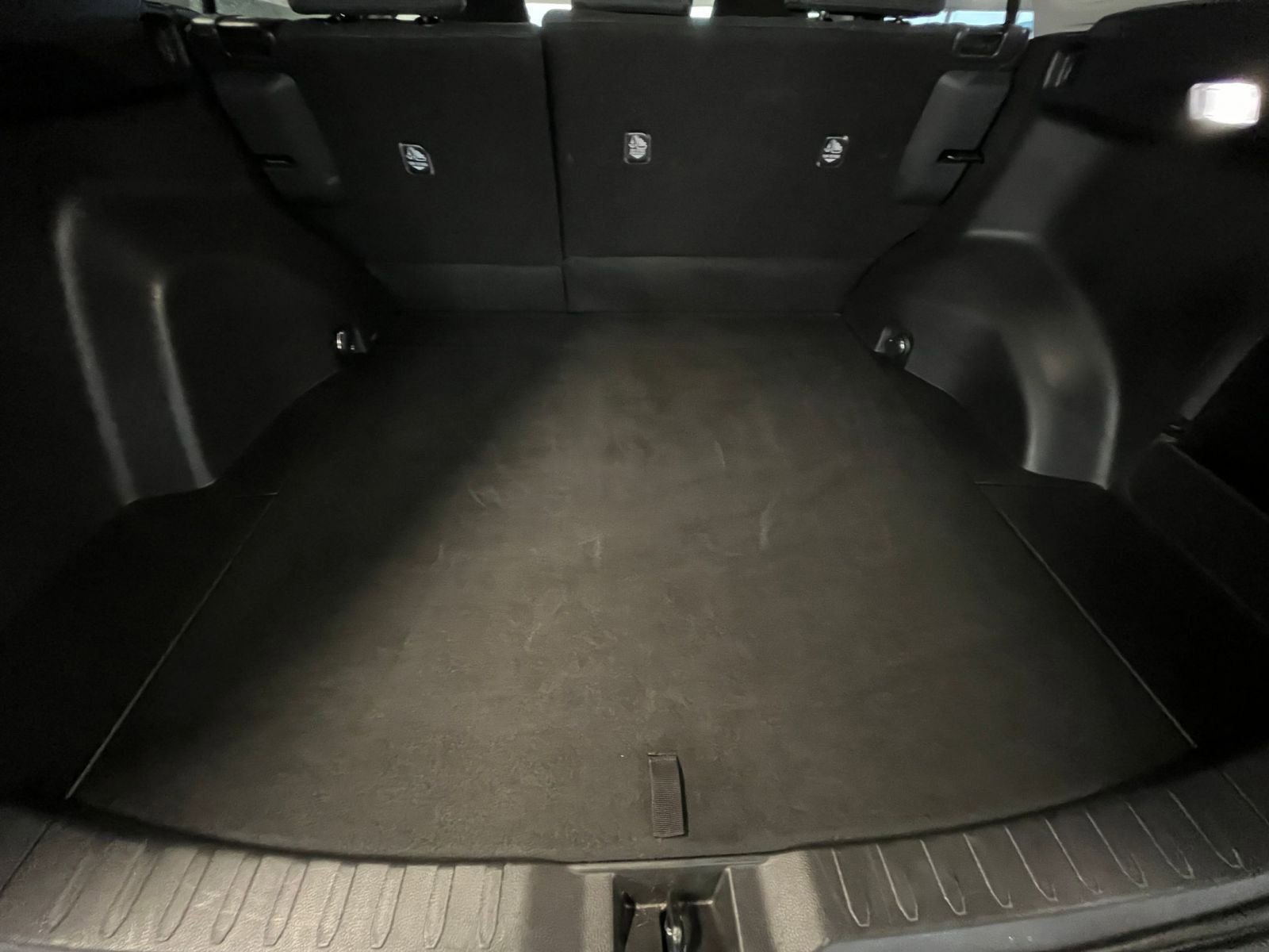 Thumbnail: 2025 Toyota RAV4 - 31