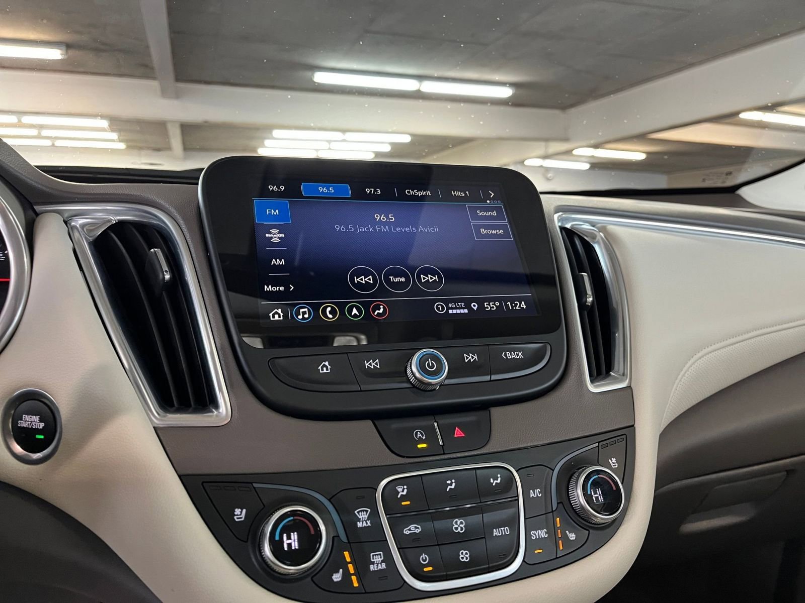 Thumbnail: 2024 Chevrolet Malibu - 20