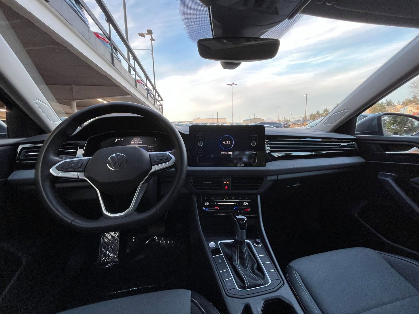 Thumbnail: 2025 Volkswagen Jetta - 35