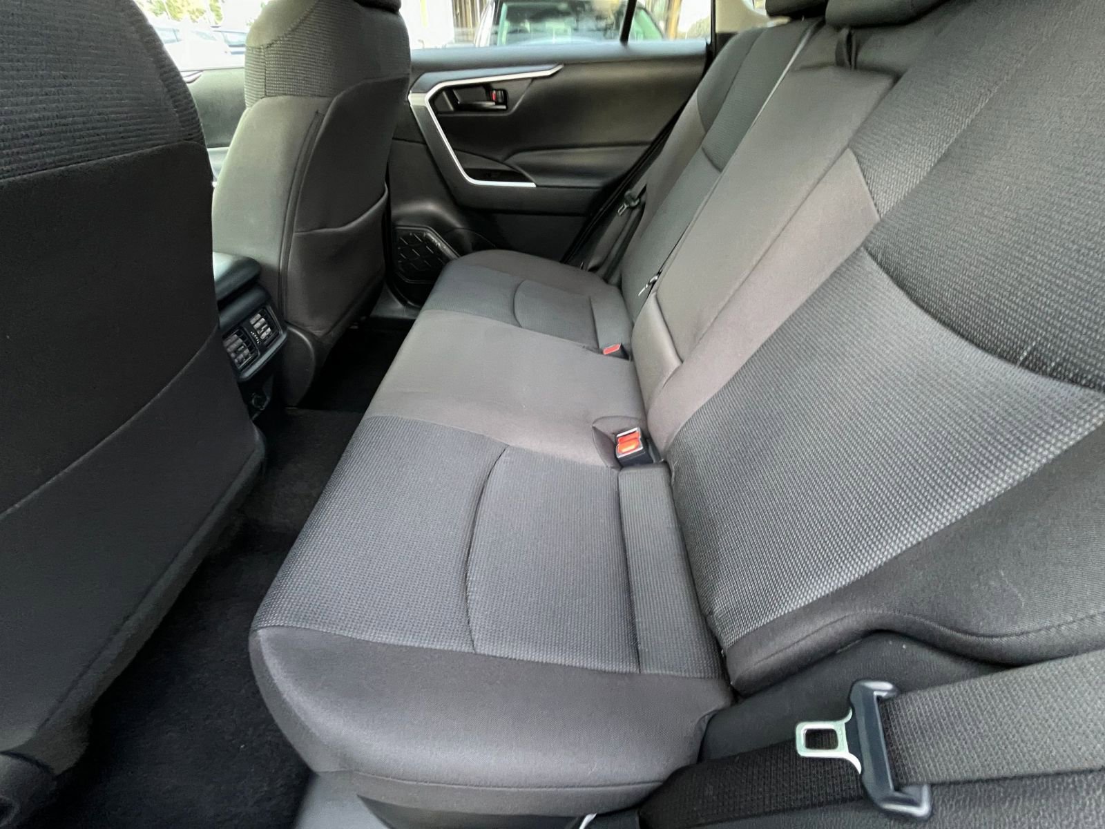 Thumbnail: 2025 Toyota RAV4 - 25