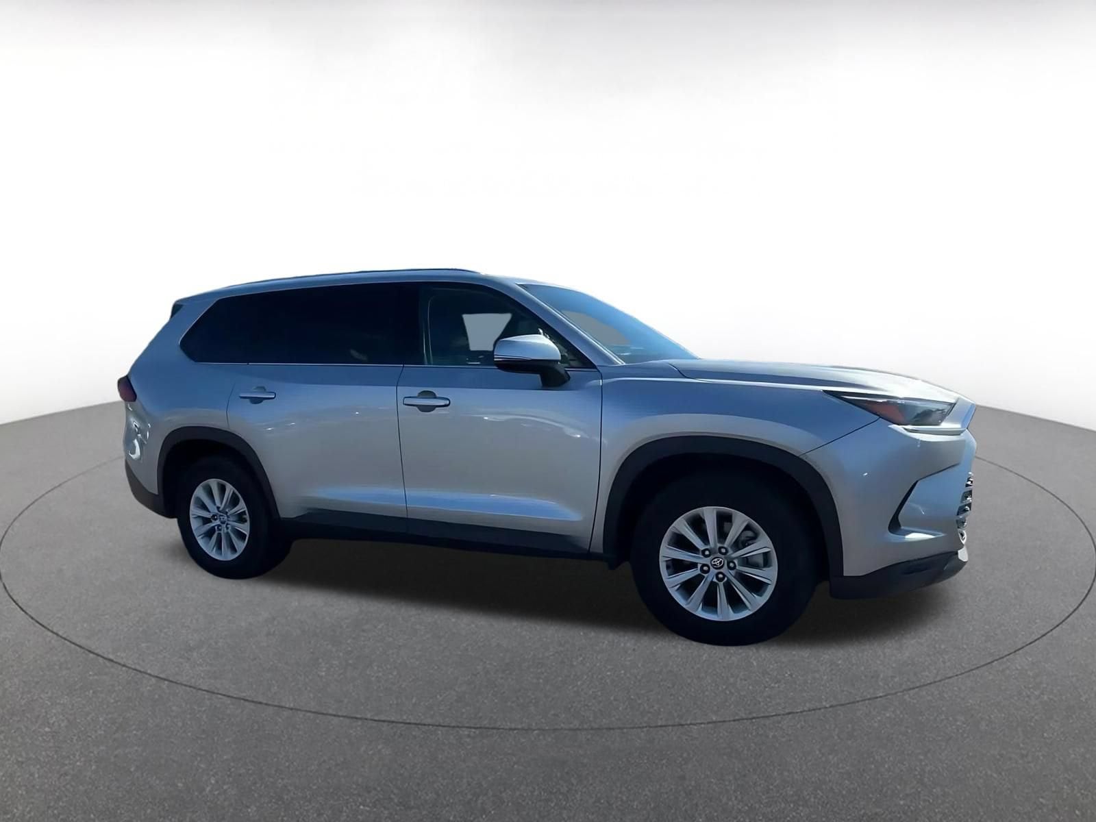 Thumbnail: 2024 Toyota Grand Highlander - 2
