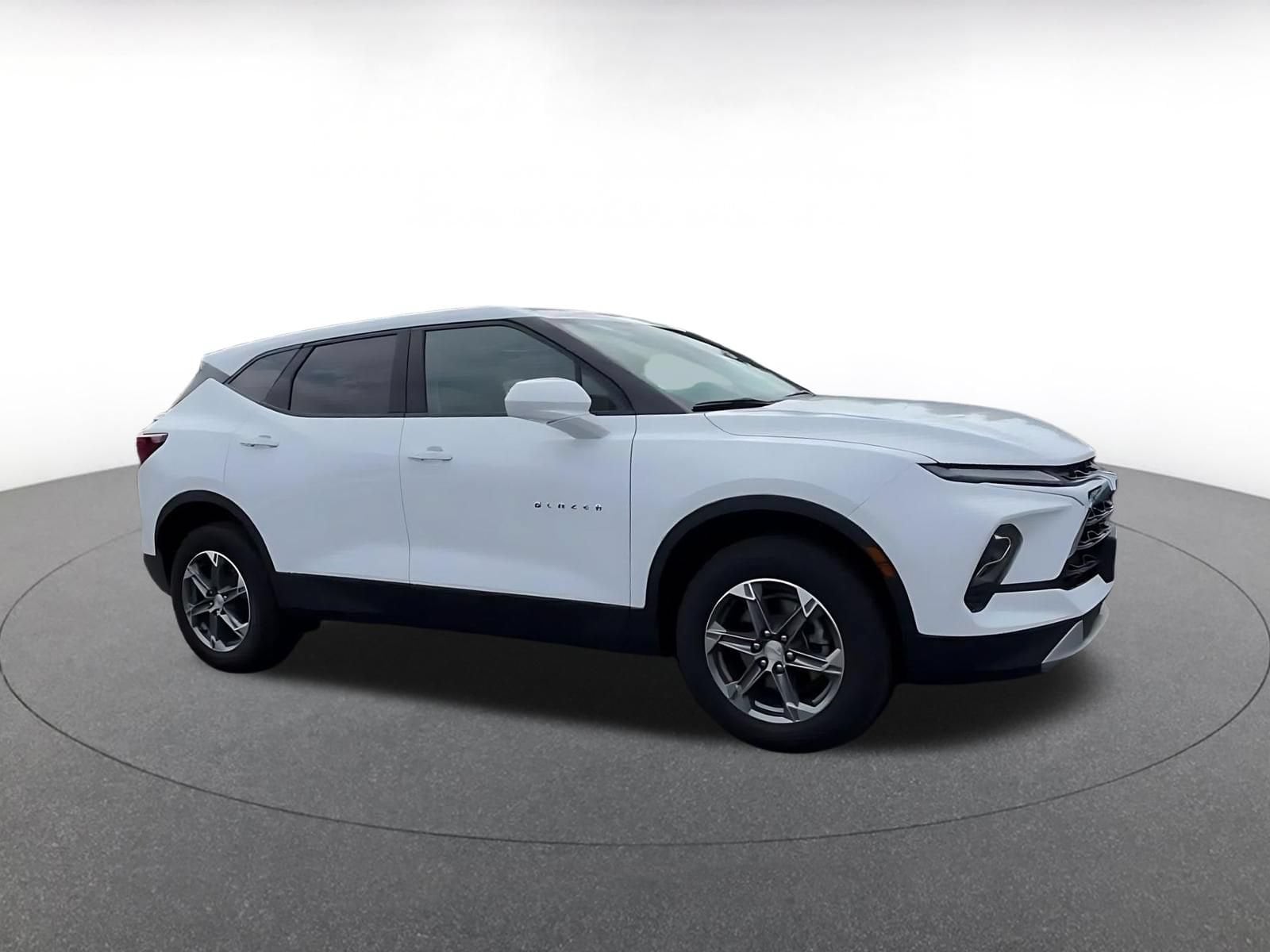 Thumbnail: 2025 Chevrolet Blazer - 2