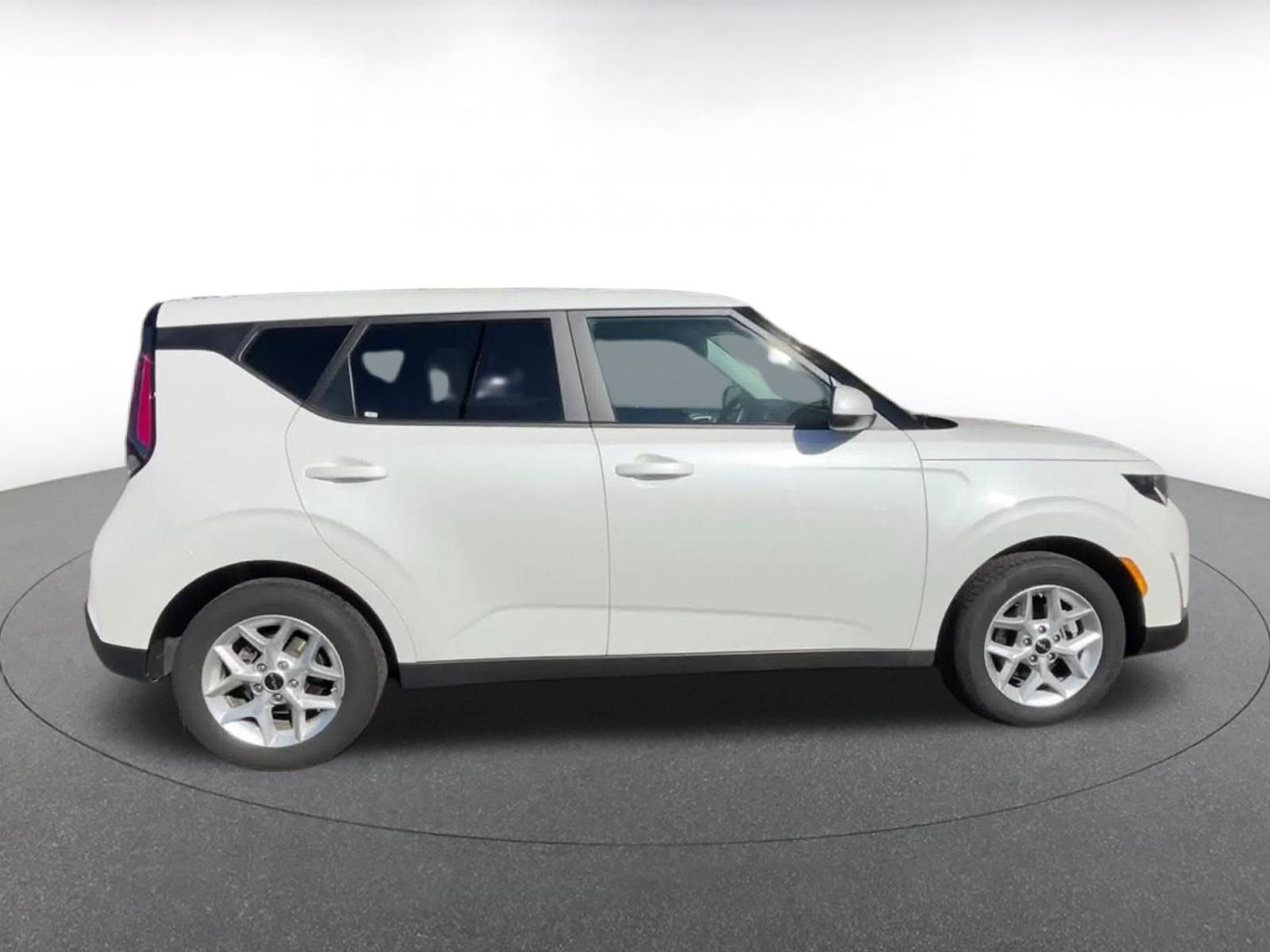 Thumbnail: 2025 Kia Soul - 17