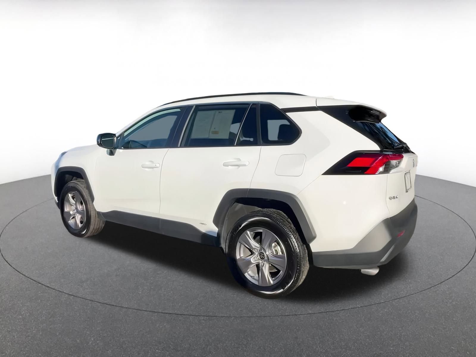 Thumbnail: 2025 Toyota RAV4 - 10