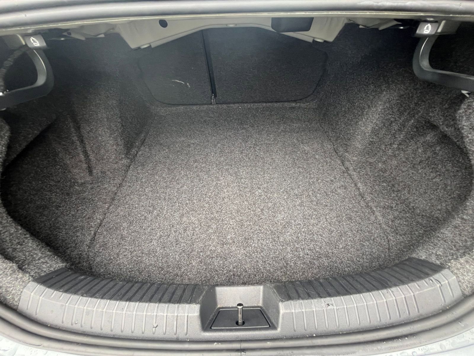 Thumbnail: 2025 Volkswagen Jetta - 34