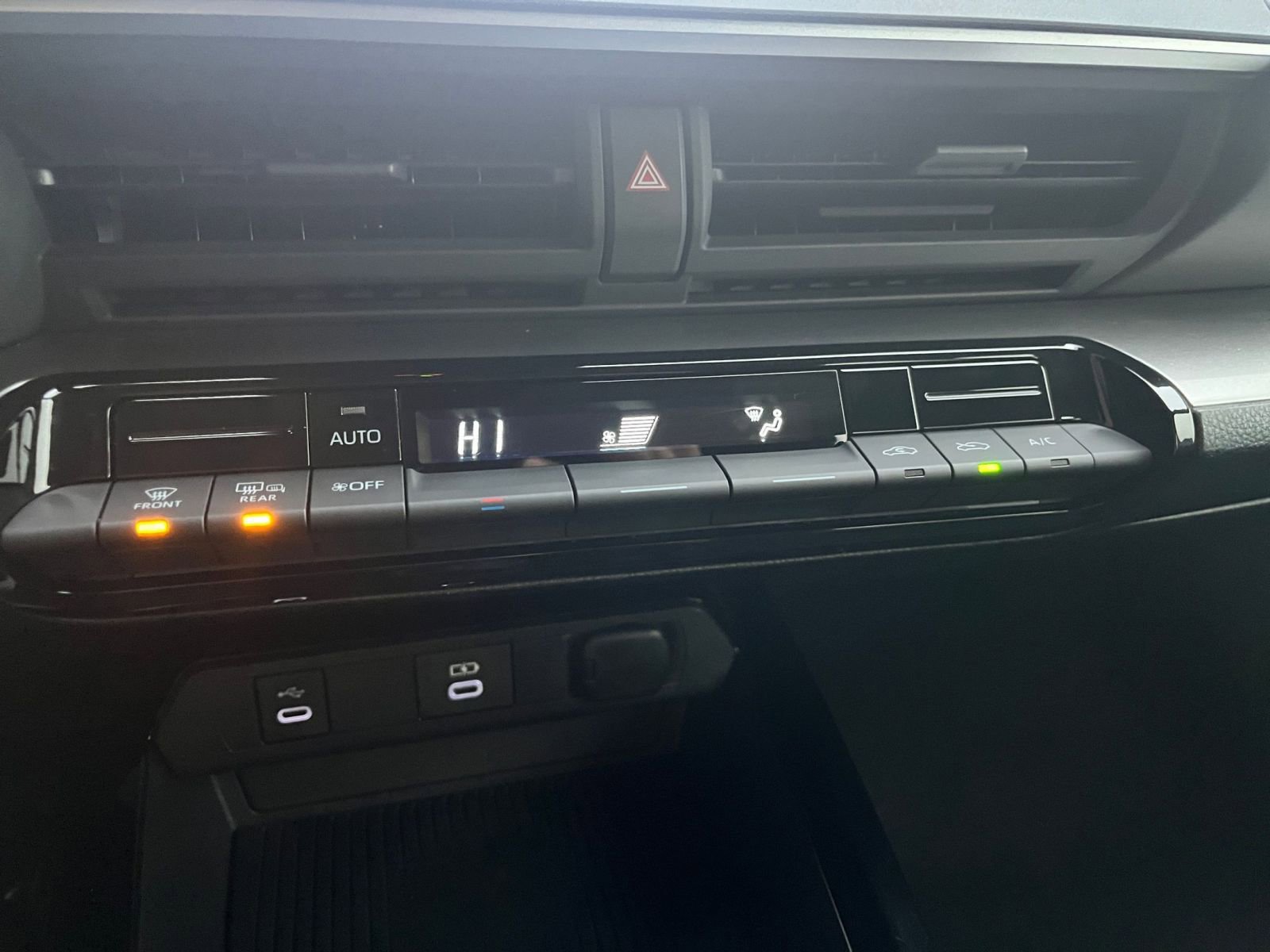 Thumbnail: 2025 Toyota Prius - 24