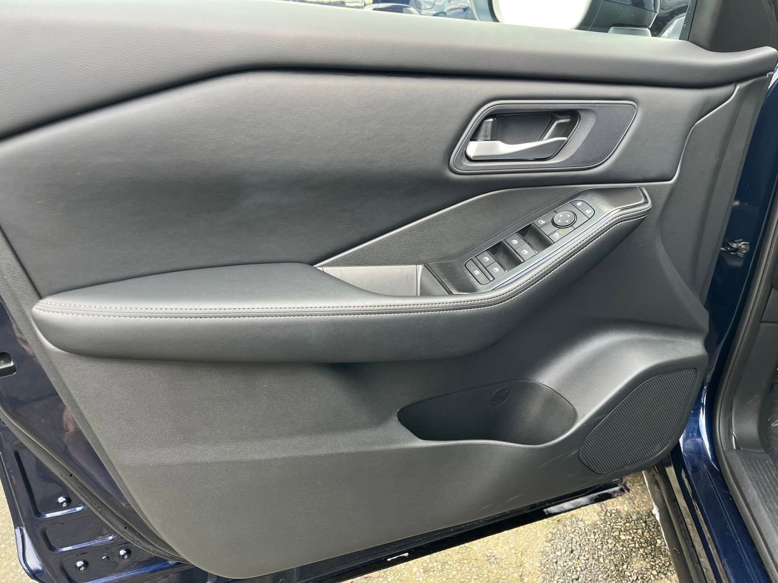 Thumbnail: 2025 Nissan Rogue - 20