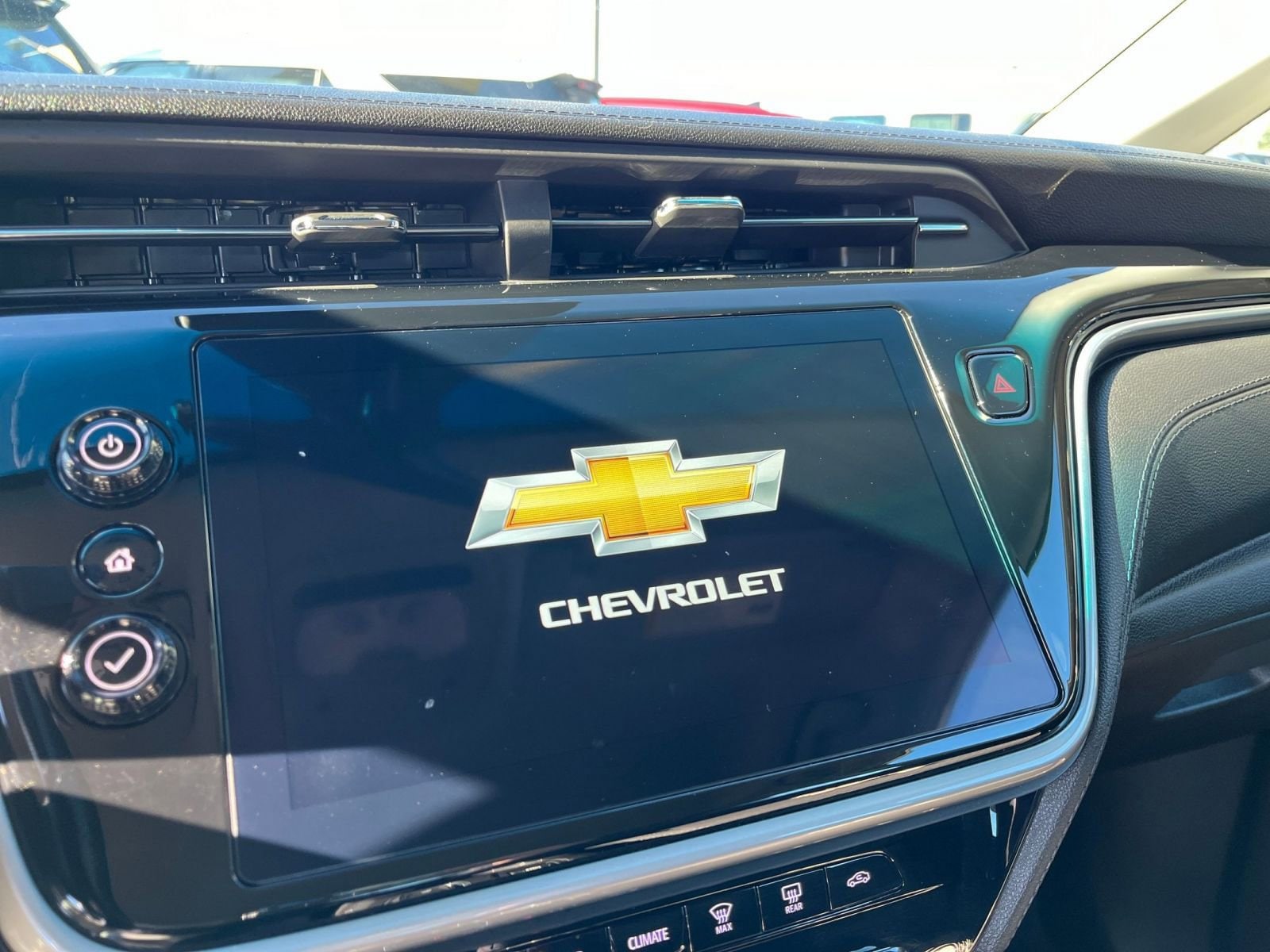 Thumbnail: 2023 Chevrolet Bolt EV - 23