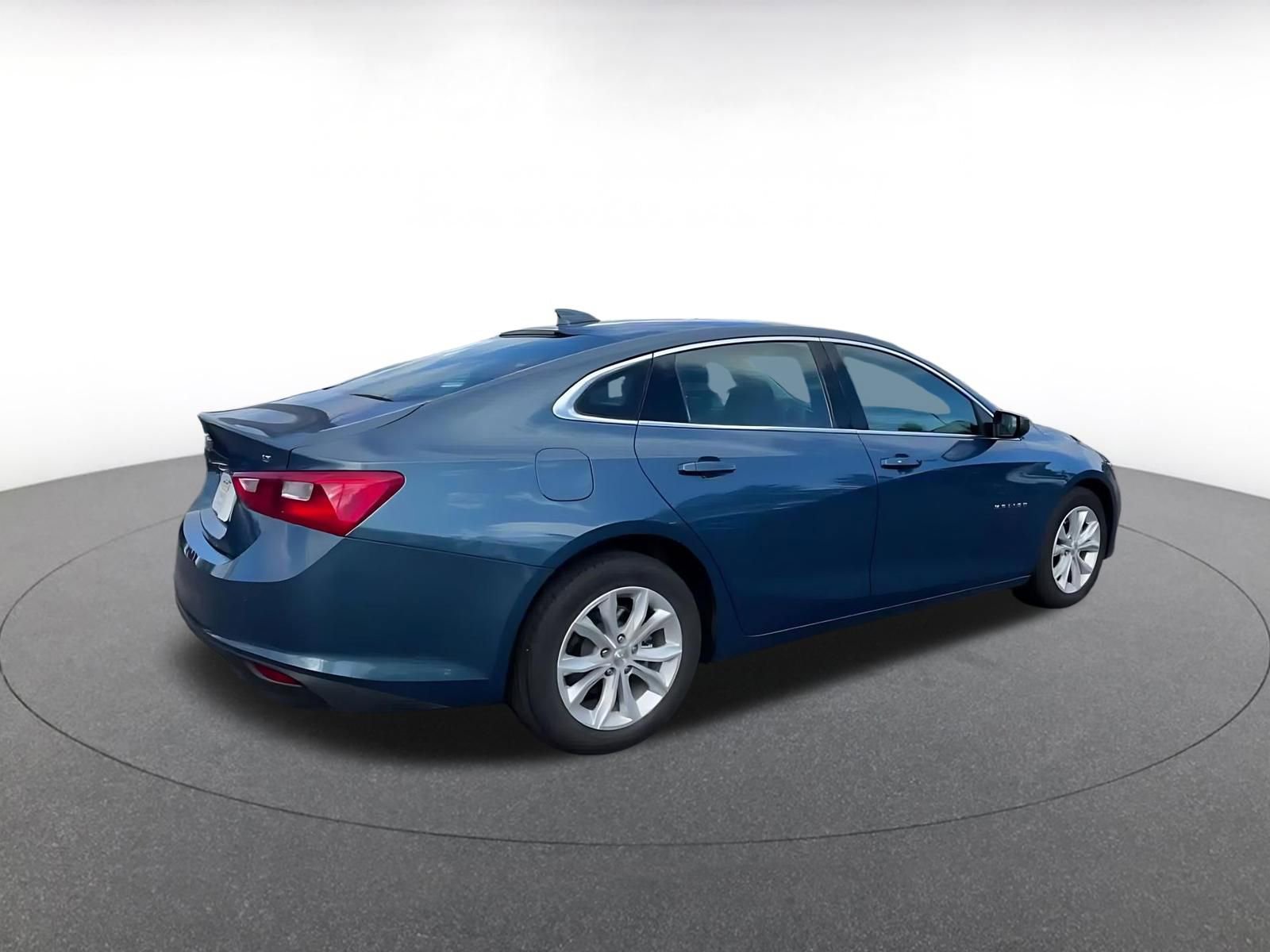 Thumbnail: 2024 Chevrolet Malibu - 15