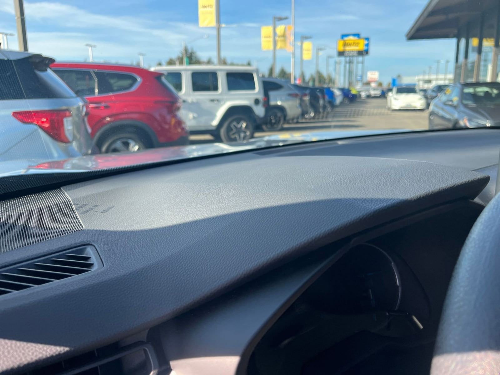 Thumbnail: 2025 Toyota RAV4 - 34