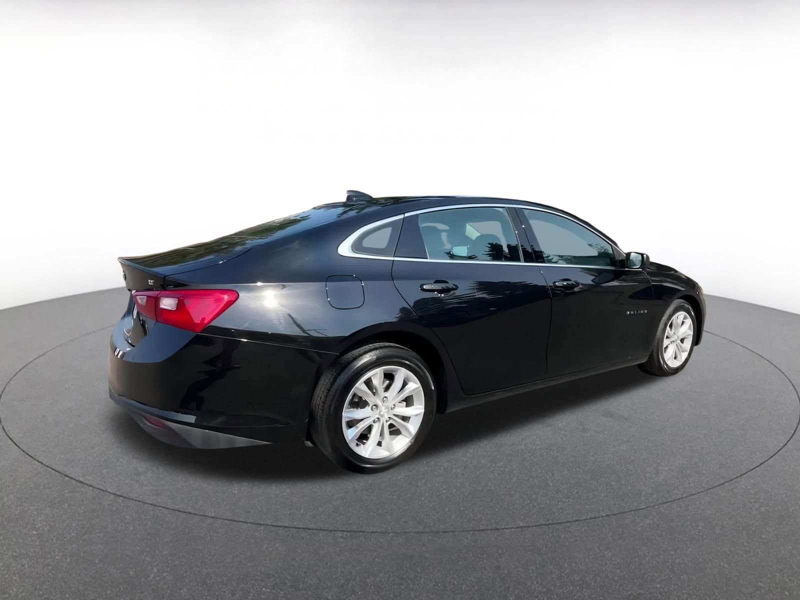 Thumbnail: 2023 Chevrolet Malibu - 14