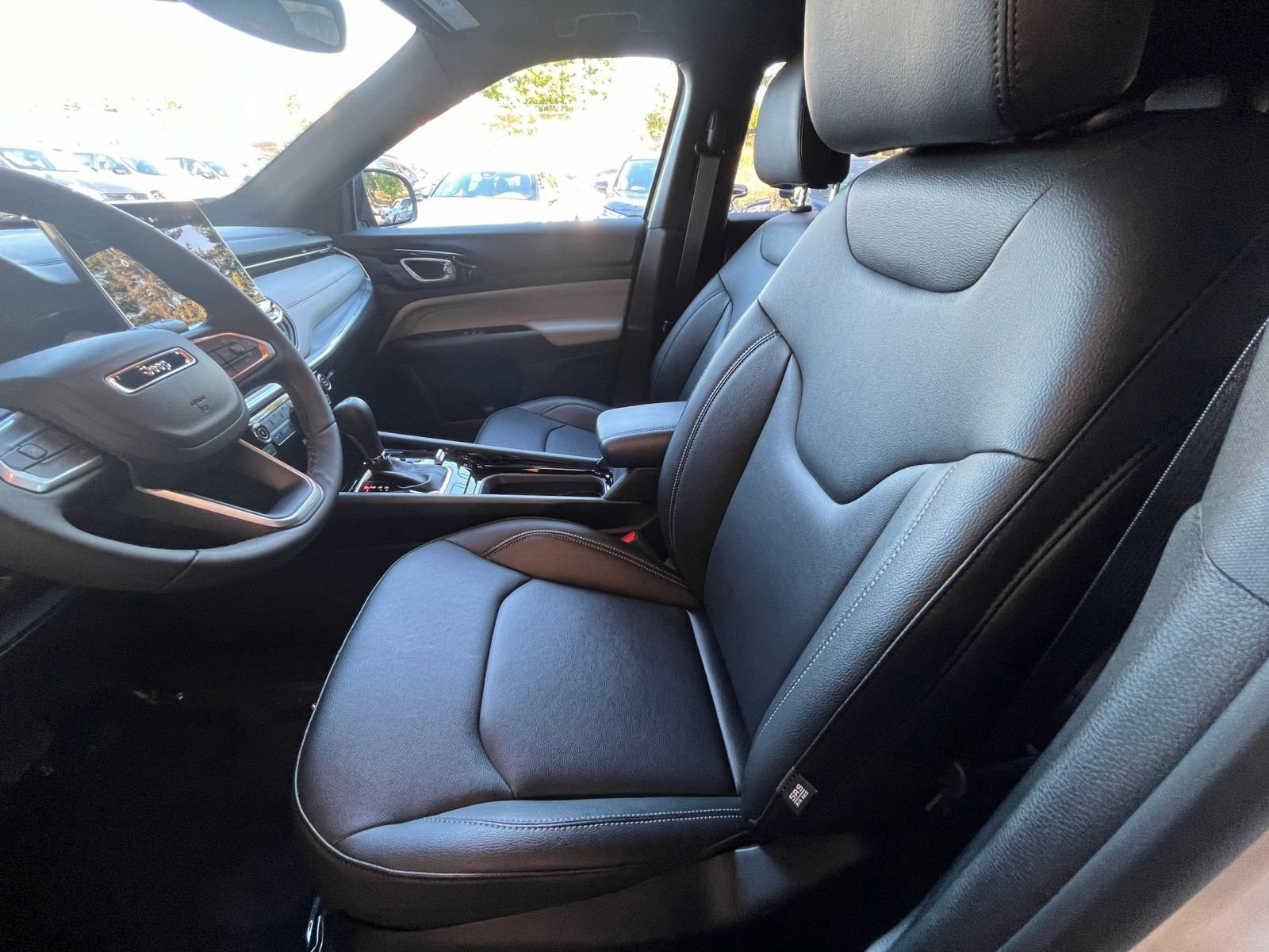Thumbnail: 2025 Jeep Compass - 27