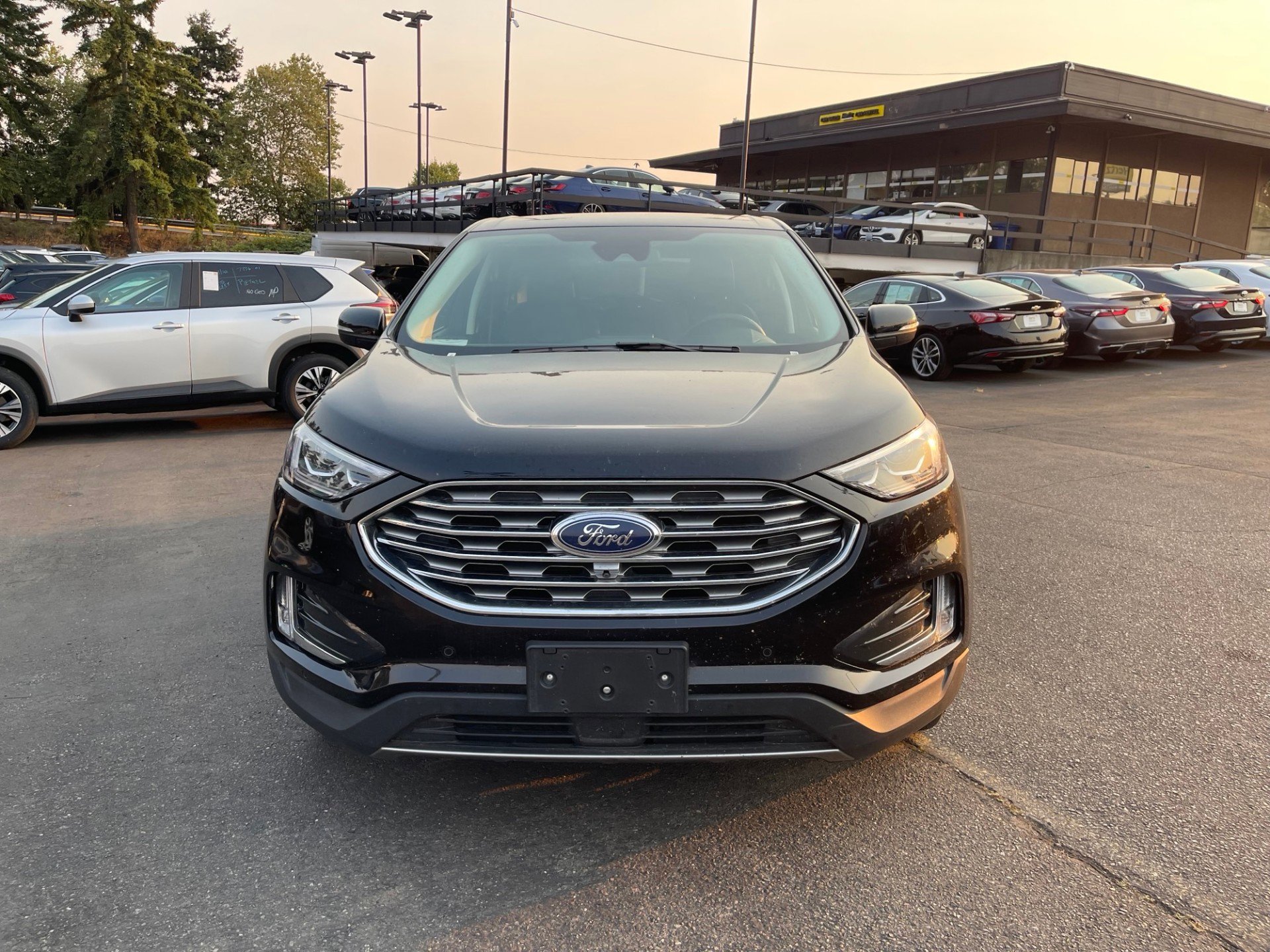 2022 Ford Edge Titanium 2