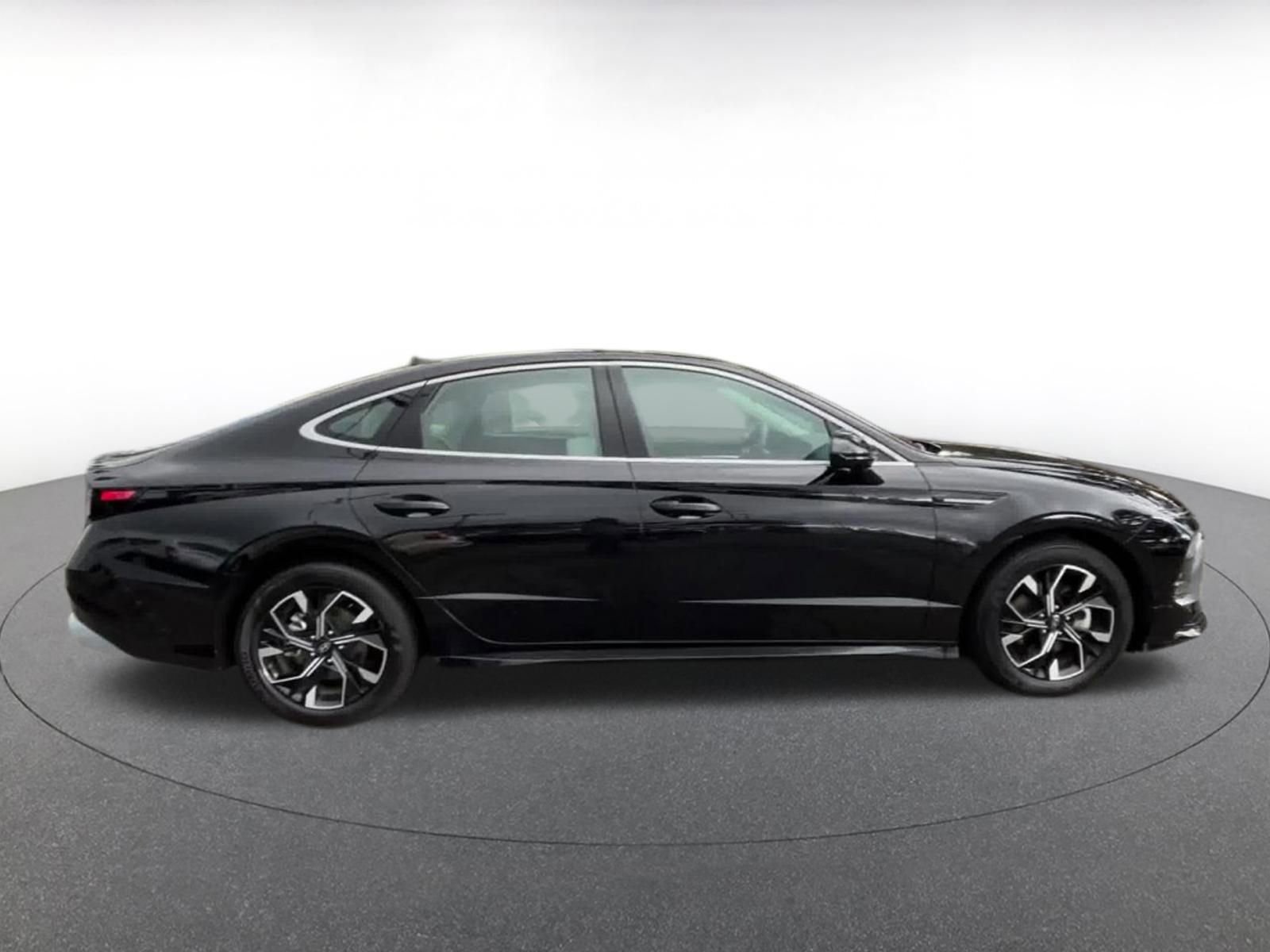 Thumbnail: 2025 Hyundai Sonata - 16