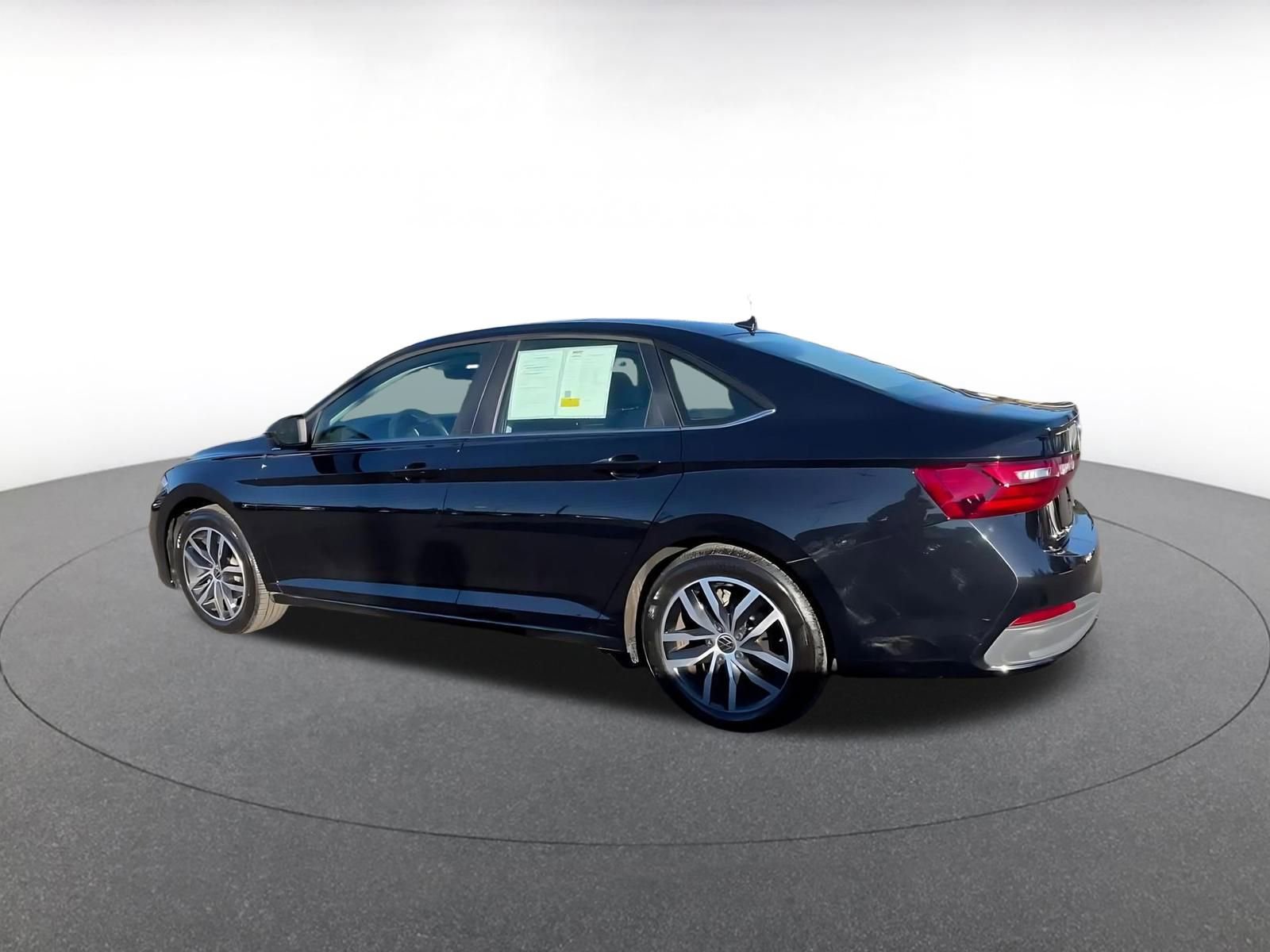 Thumbnail: 2025 Volkswagen Jetta - 10