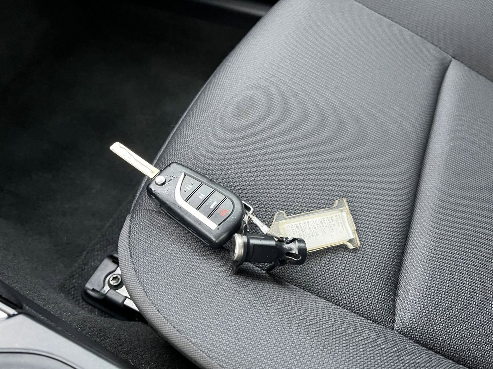 Thumbnail: 2025 Toyota Corolla - 22