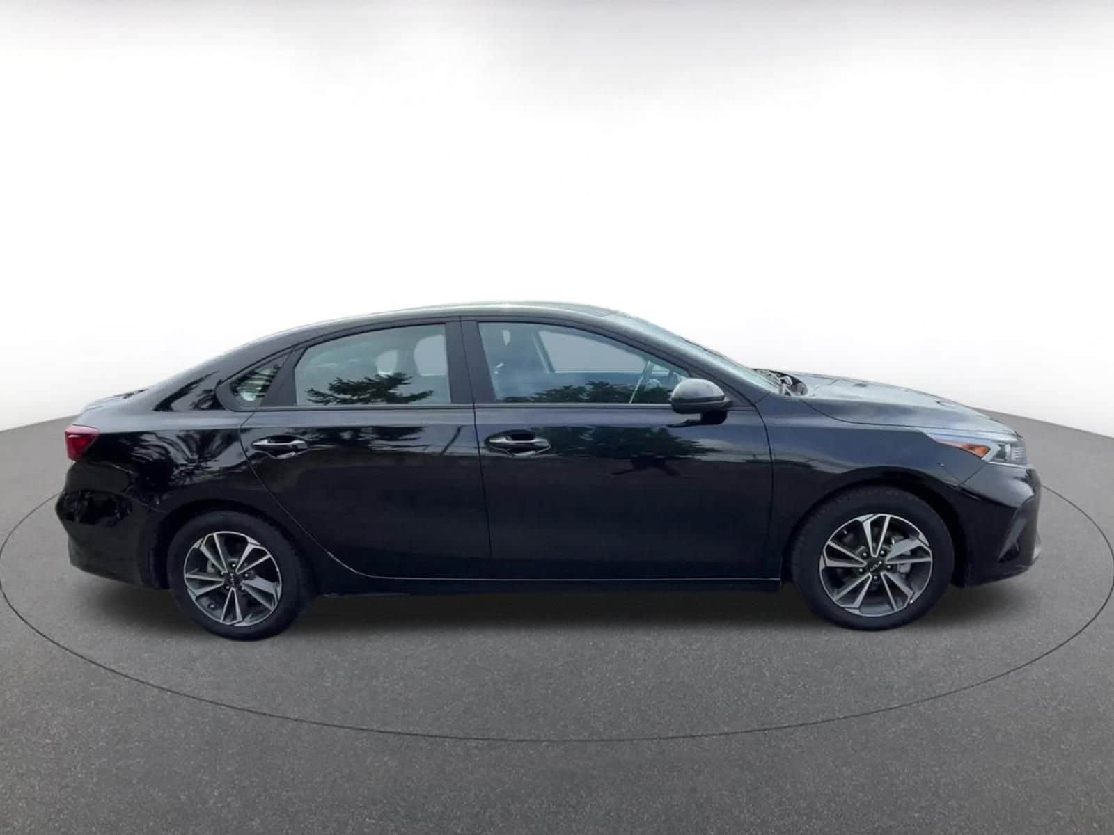 2024 Kia Forte LXS 16