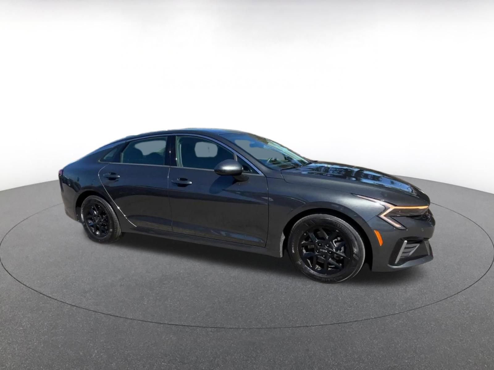 Thumbnail: 2025 Kia K5 - 2