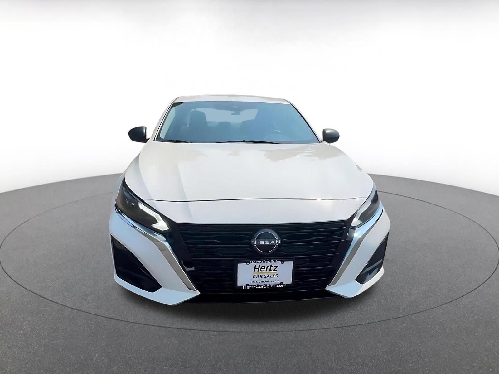 Thumbnail: 2025 Nissan Altima - 4