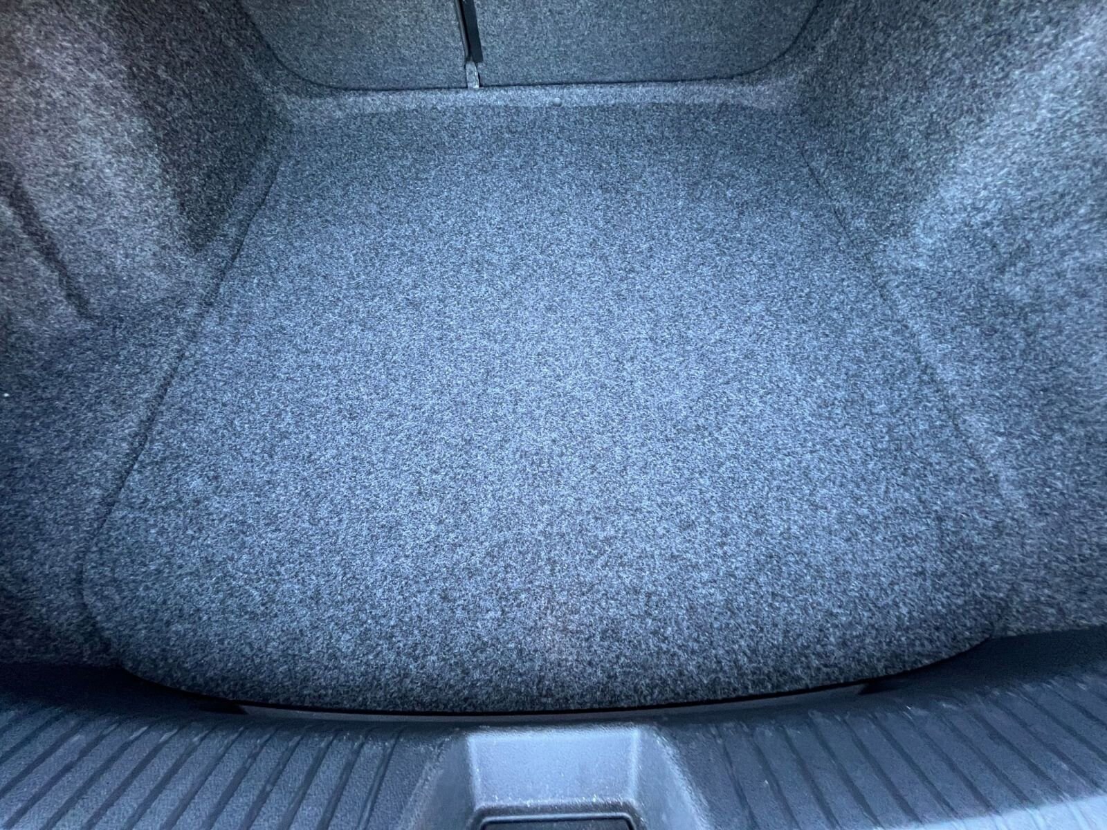 Thumbnail: 2025 Volkswagen Jetta - 33