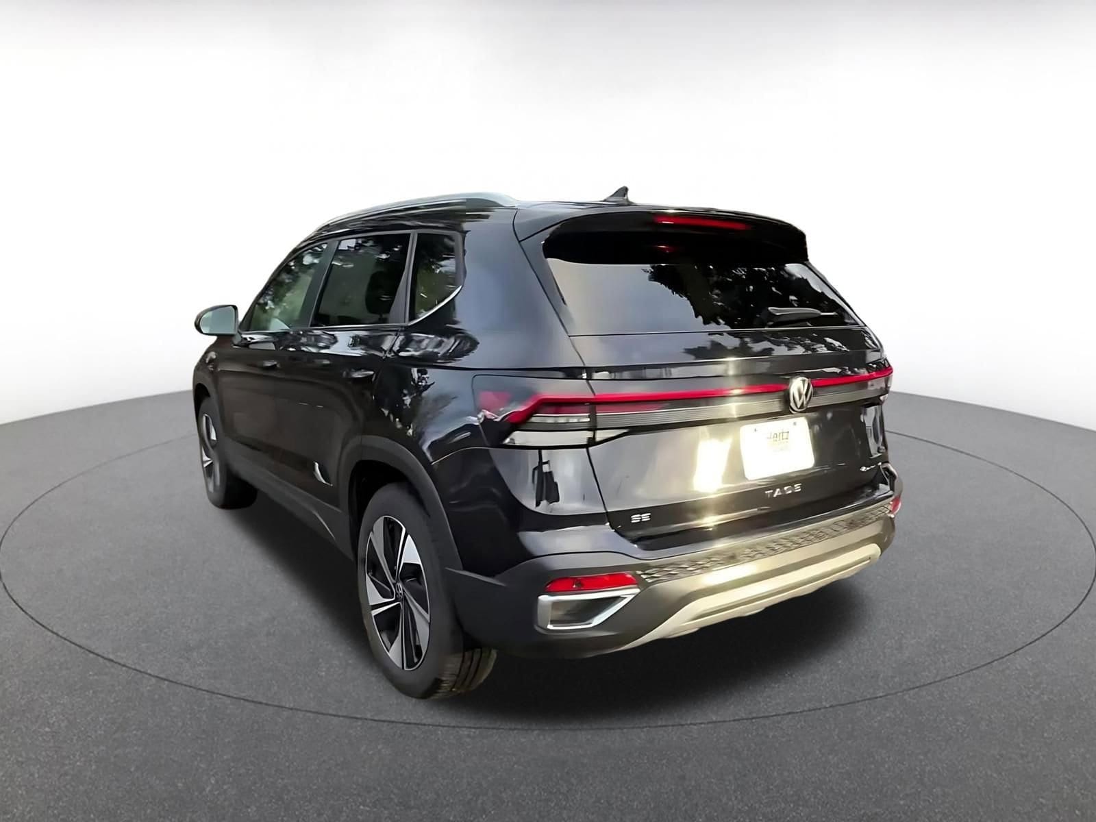 Thumbnail: 2025 Volkswagen Taos - 11