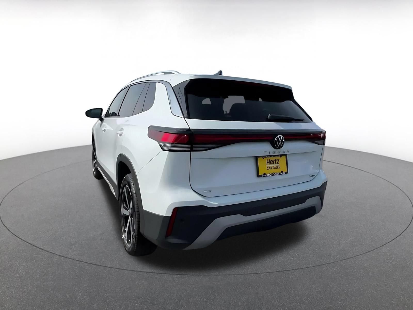 Thumbnail: 2026 Volkswagen Tiguan - 10
