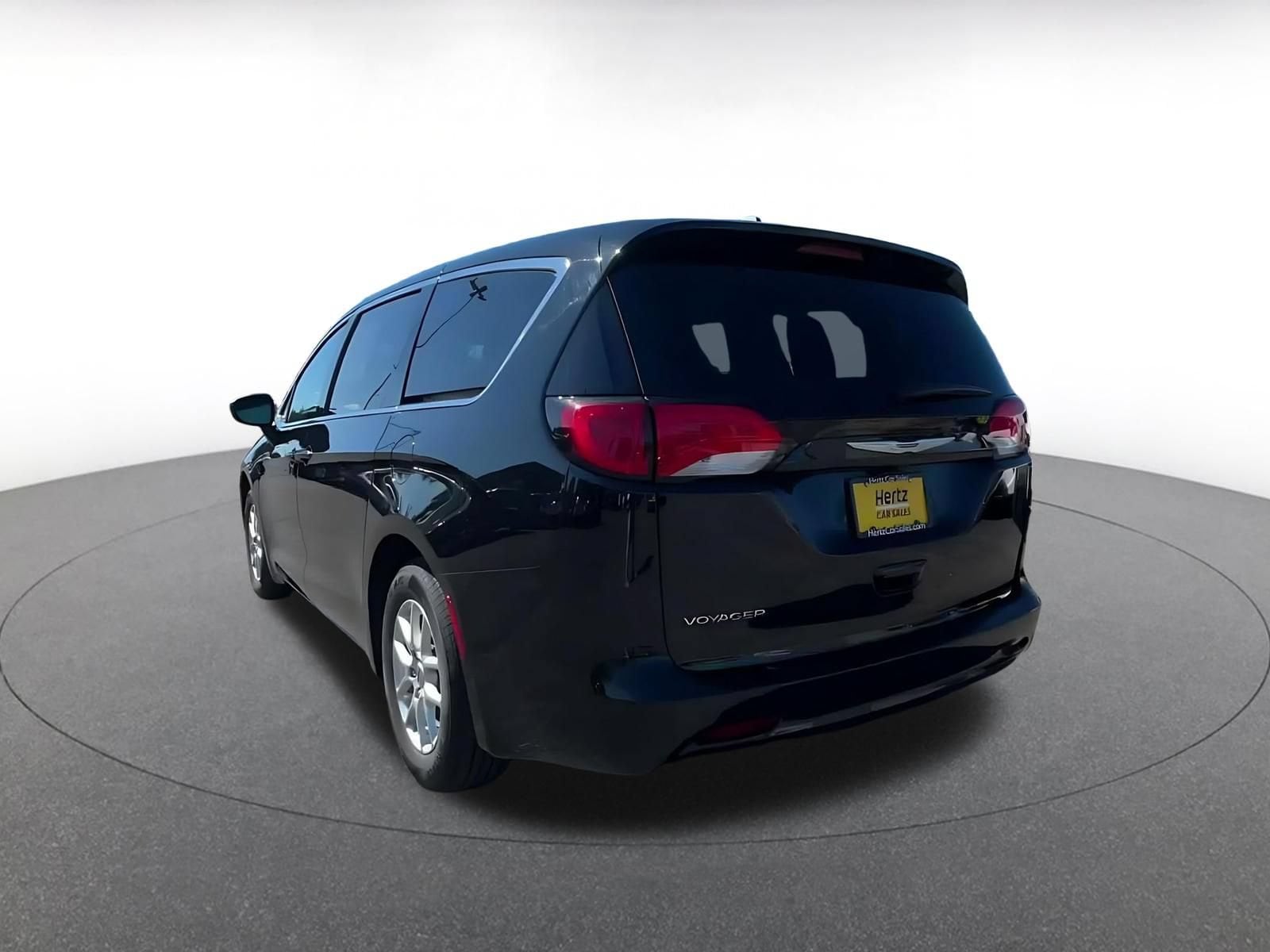Thumbnail: 2024 Chrysler Voyager - 11