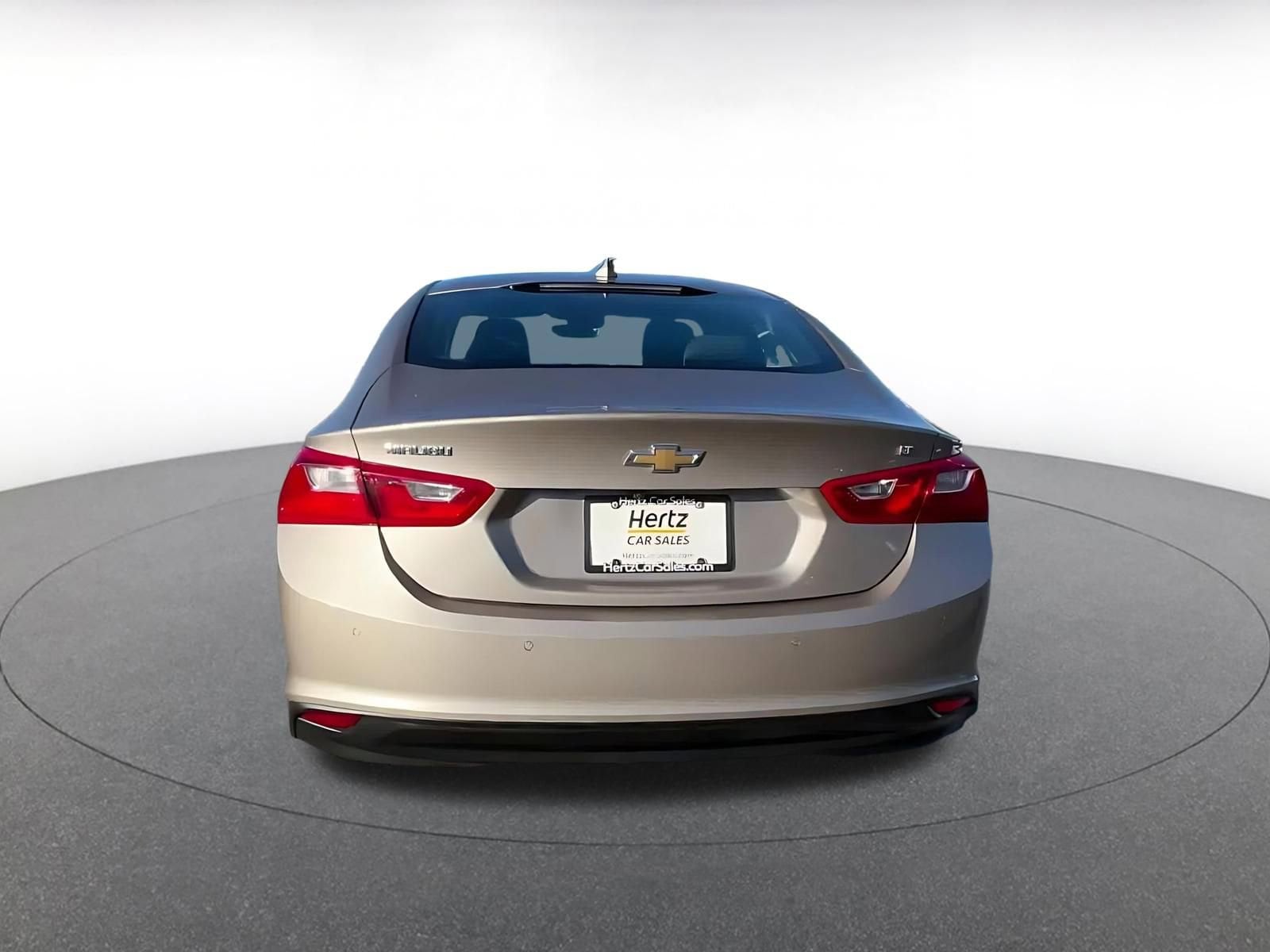 Thumbnail: 2024 Chevrolet Malibu - 12