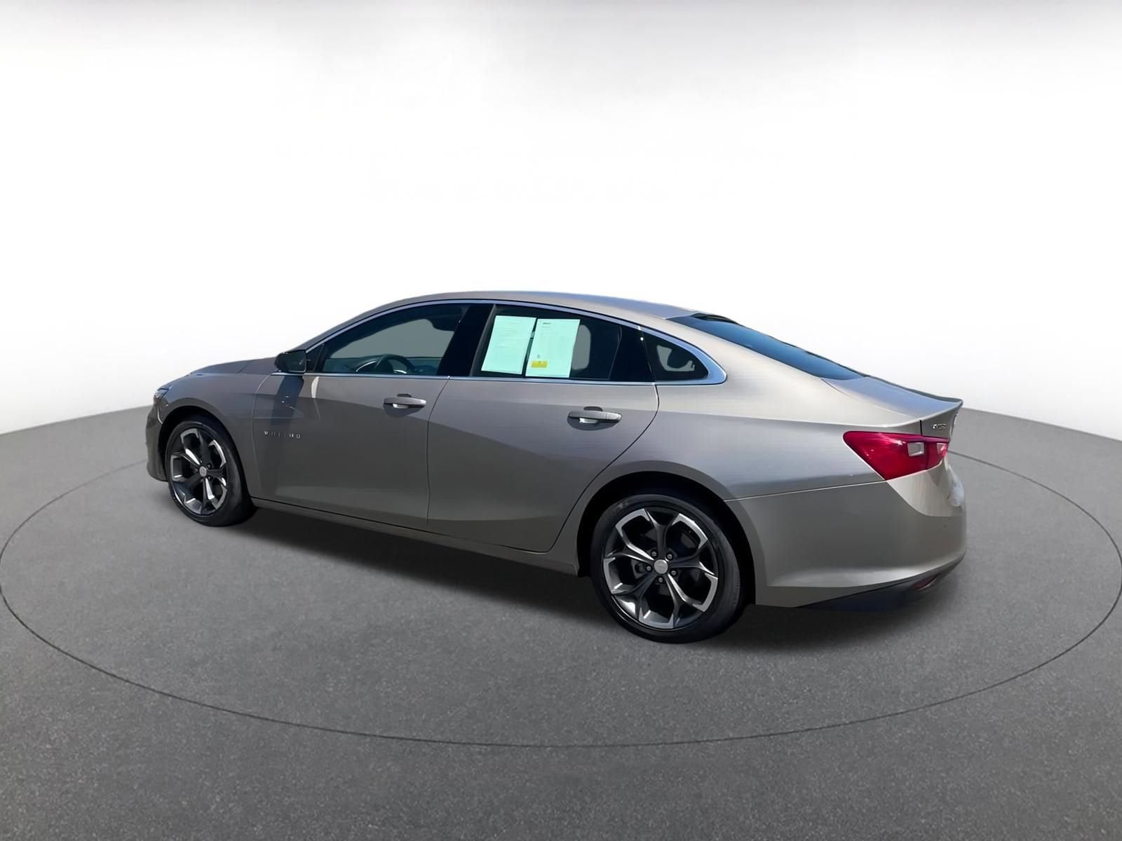 Thumbnail: 2023 Chevrolet Malibu - 10