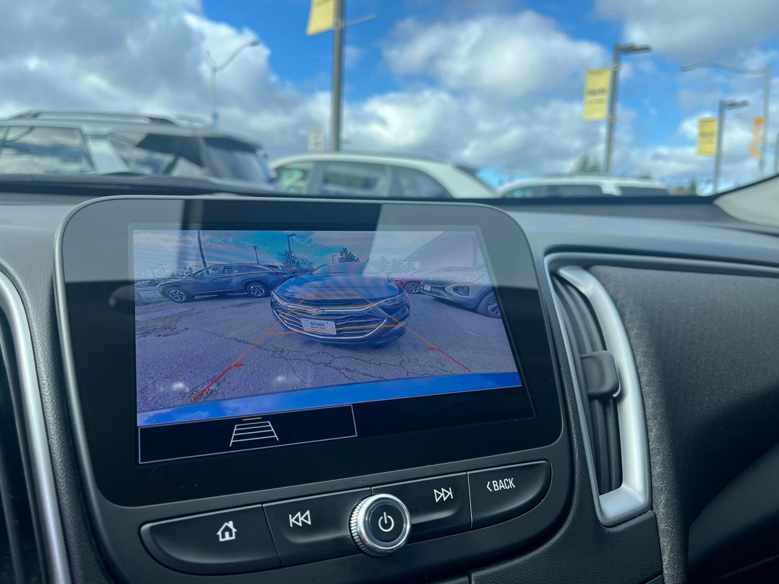 Thumbnail: 2024 Chevrolet Malibu - 24