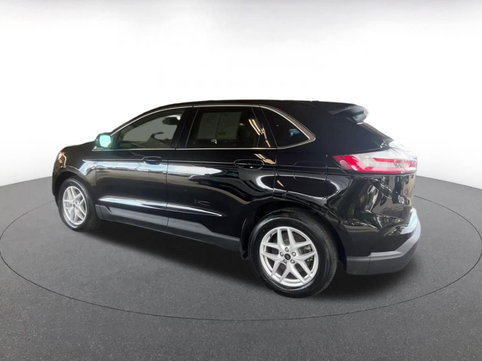 Thumbnail: 2024 Ford Edge - 10