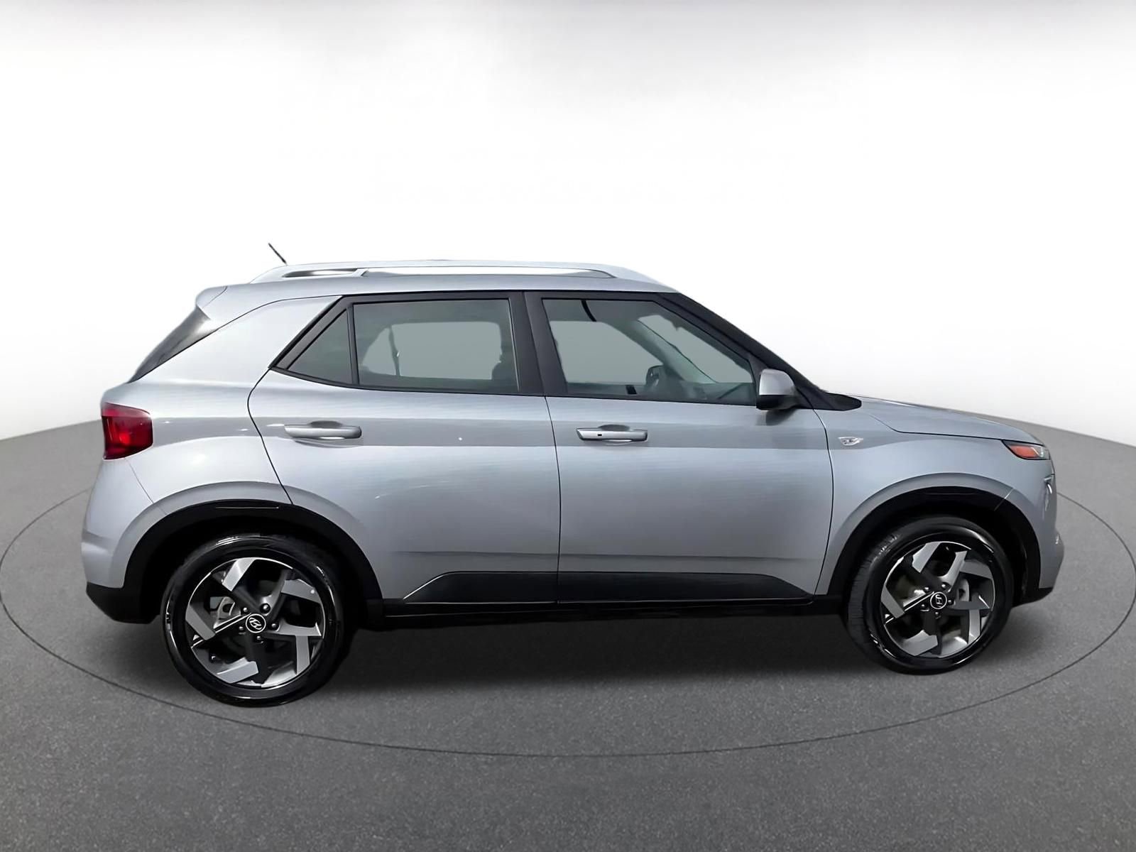 Thumbnail: 2025 Hyundai Venue - 16