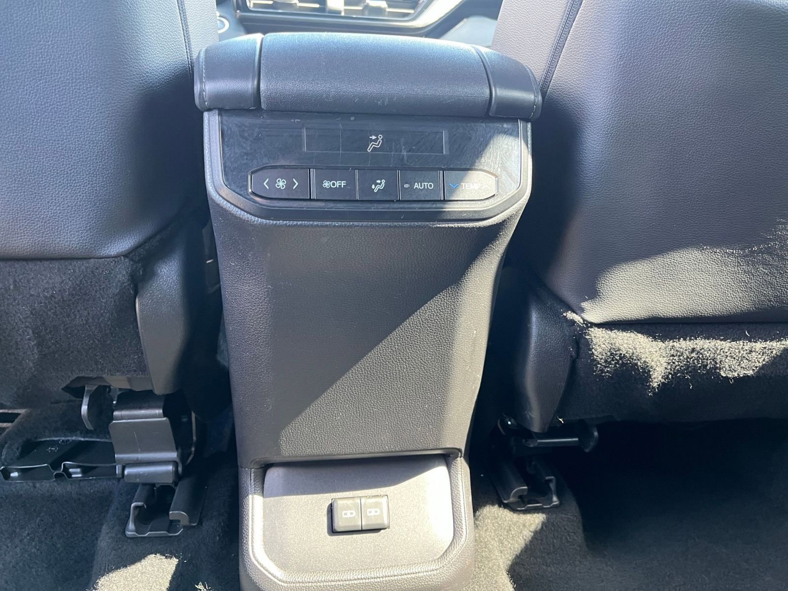 Thumbnail: 2025 Toyota Highlander - 24