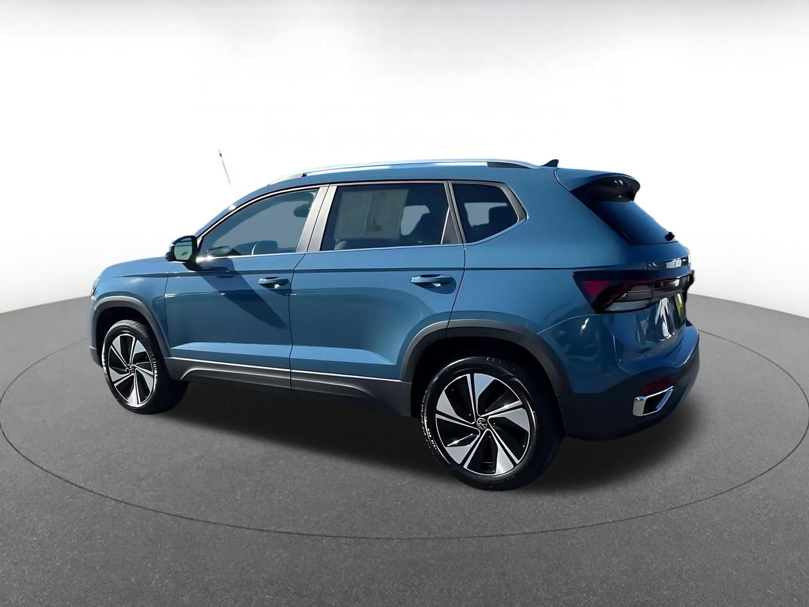 Thumbnail: 2026 Volkswagen Taos - 9