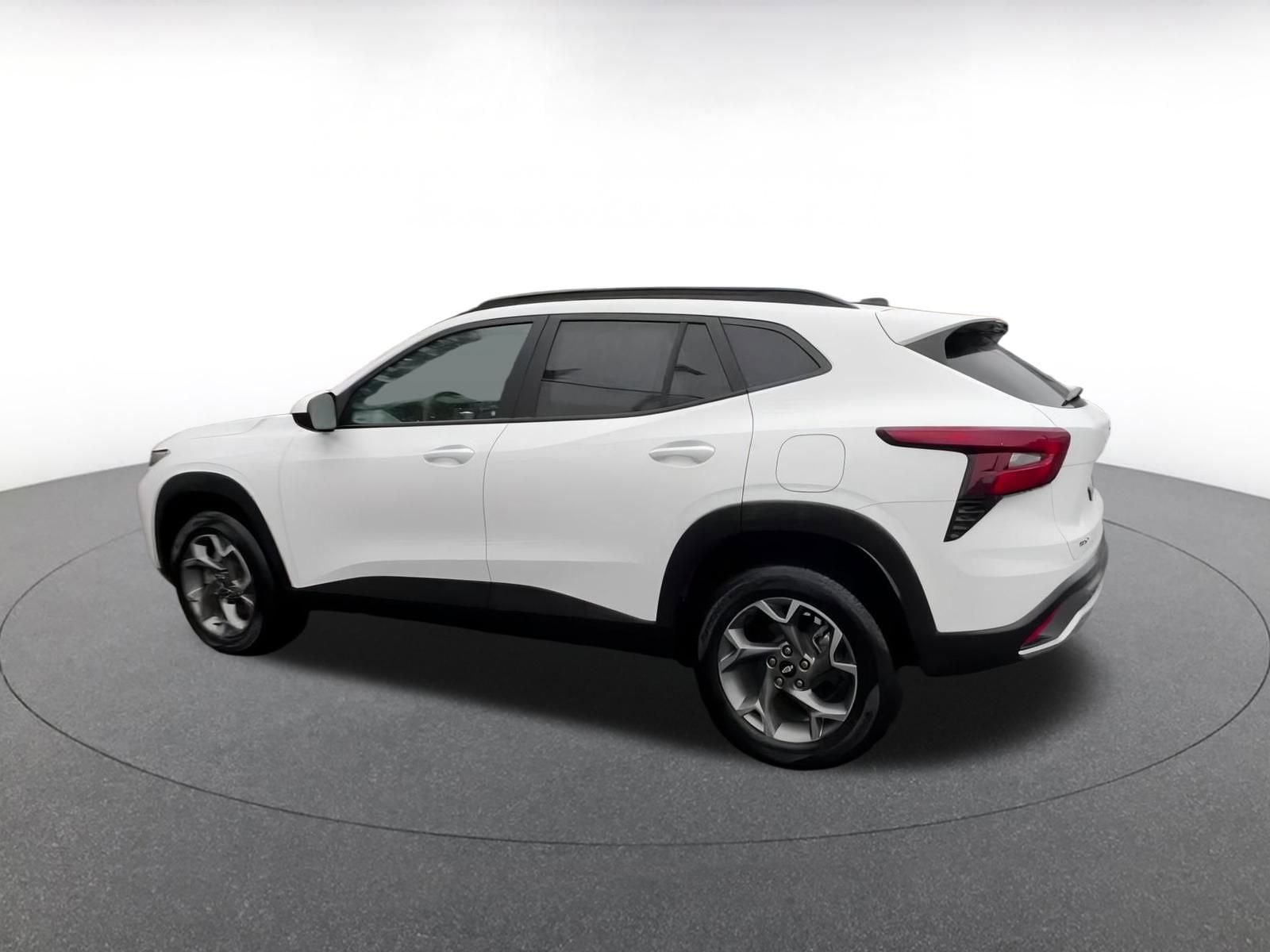 Thumbnail: 2025 Chevrolet Trax - 10