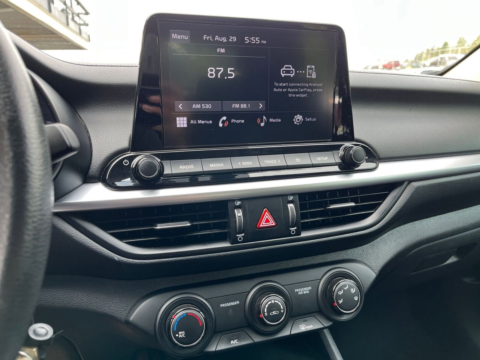 Thumbnail: 2022 Kia Forte - 21