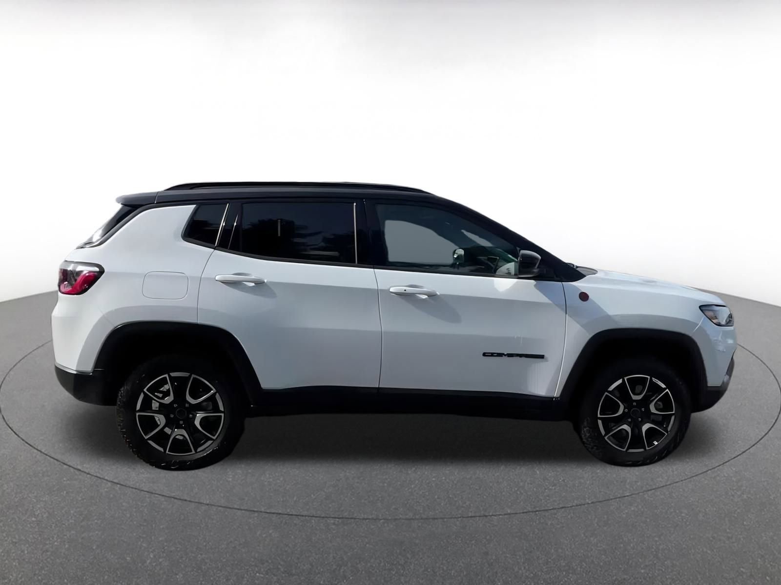 Thumbnail: 2025 Jeep Compass - 16