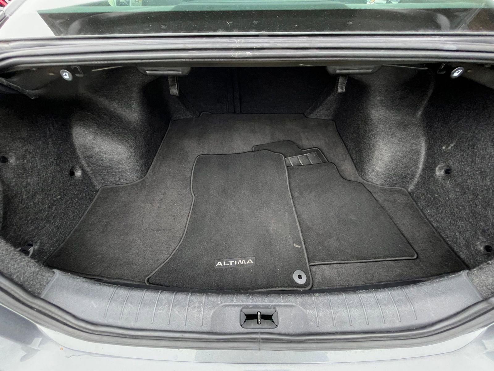 Thumbnail: 2025 Nissan Altima - 32