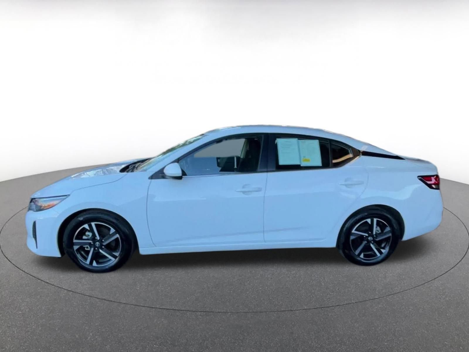 Thumbnail: 2025 Nissan Sentra - 9