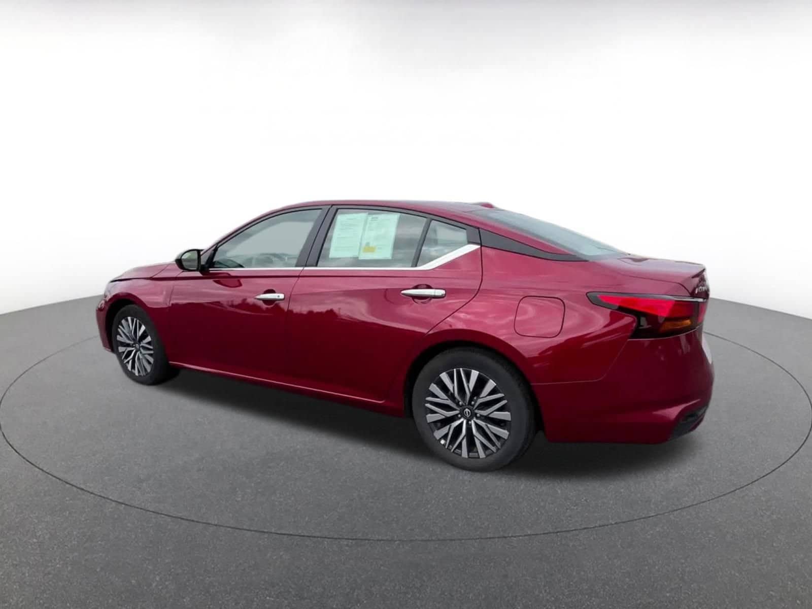 Thumbnail: 2025 Nissan Altima - 8