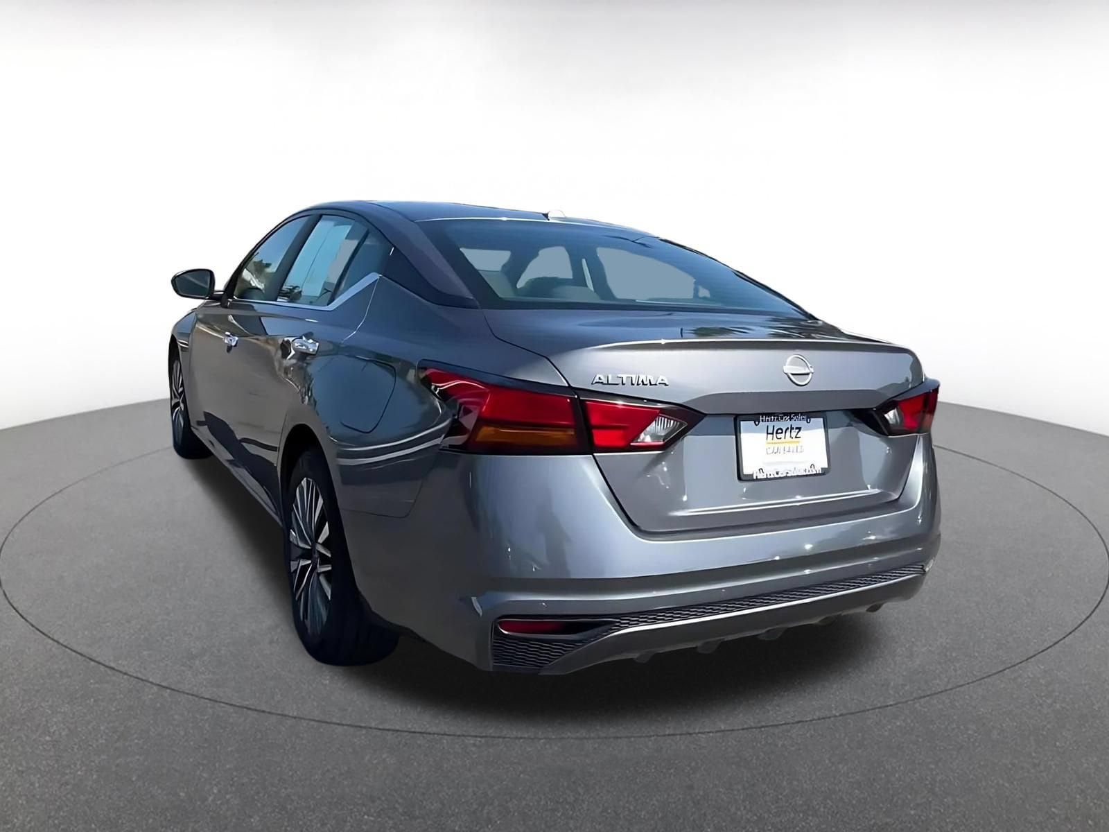 Thumbnail: 2025 Nissan Altima - 9