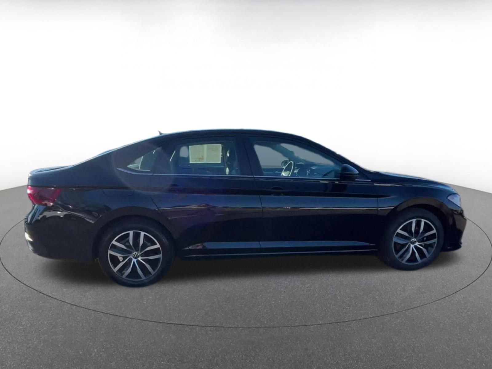 Thumbnail: 2025 Volkswagen Jetta - 16