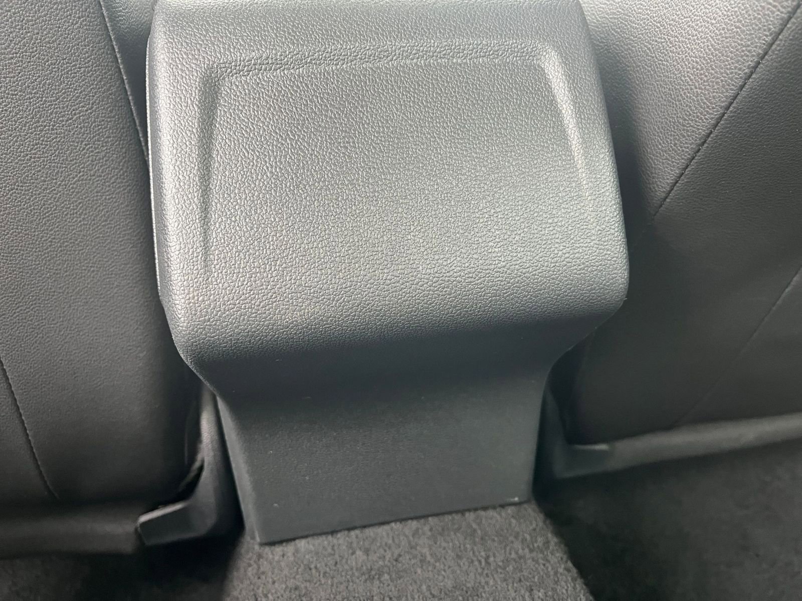 Thumbnail: 2025 Volkswagen Jetta - 24