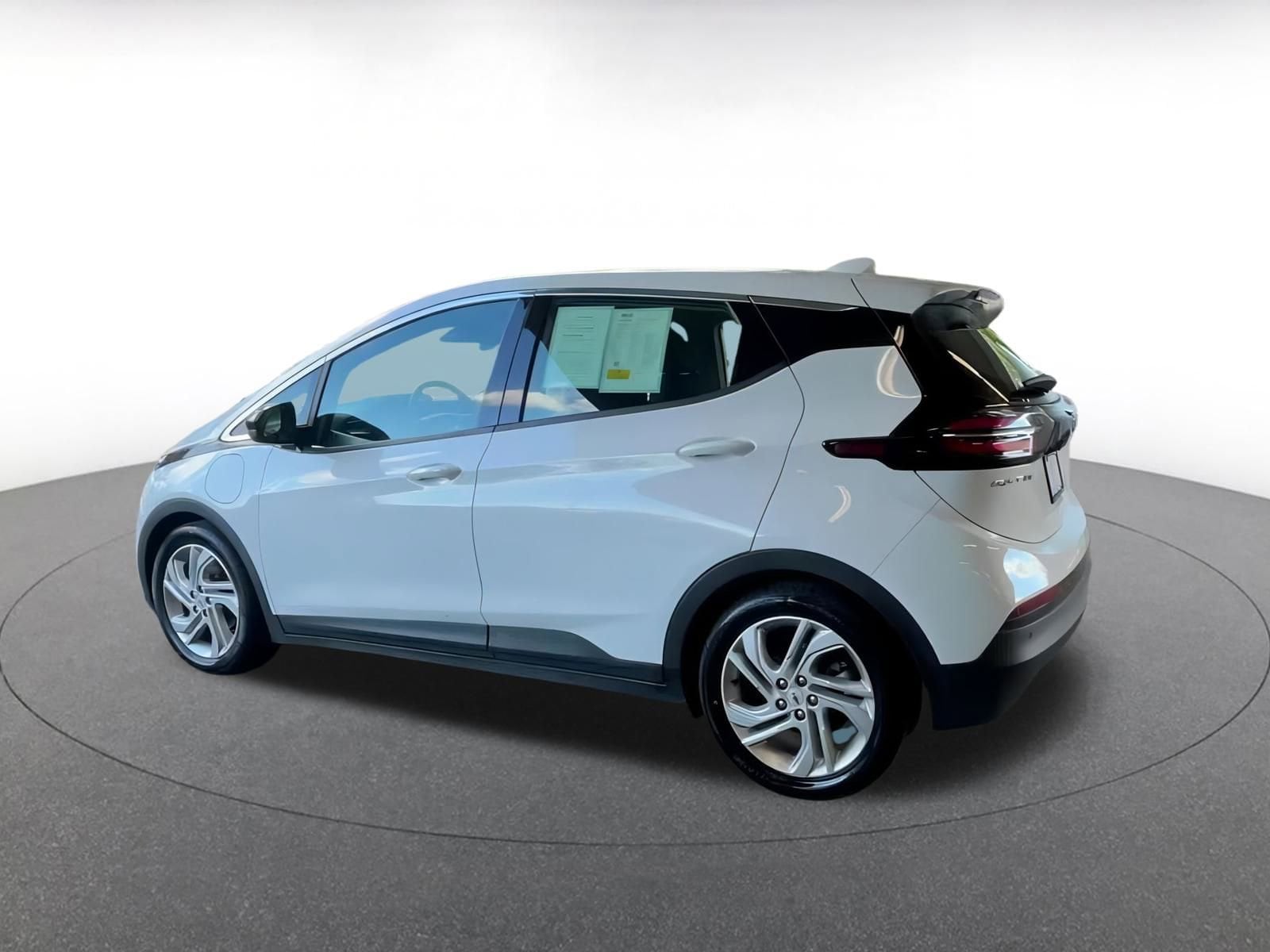 Thumbnail: 2023 Chevrolet Bolt EV - 10